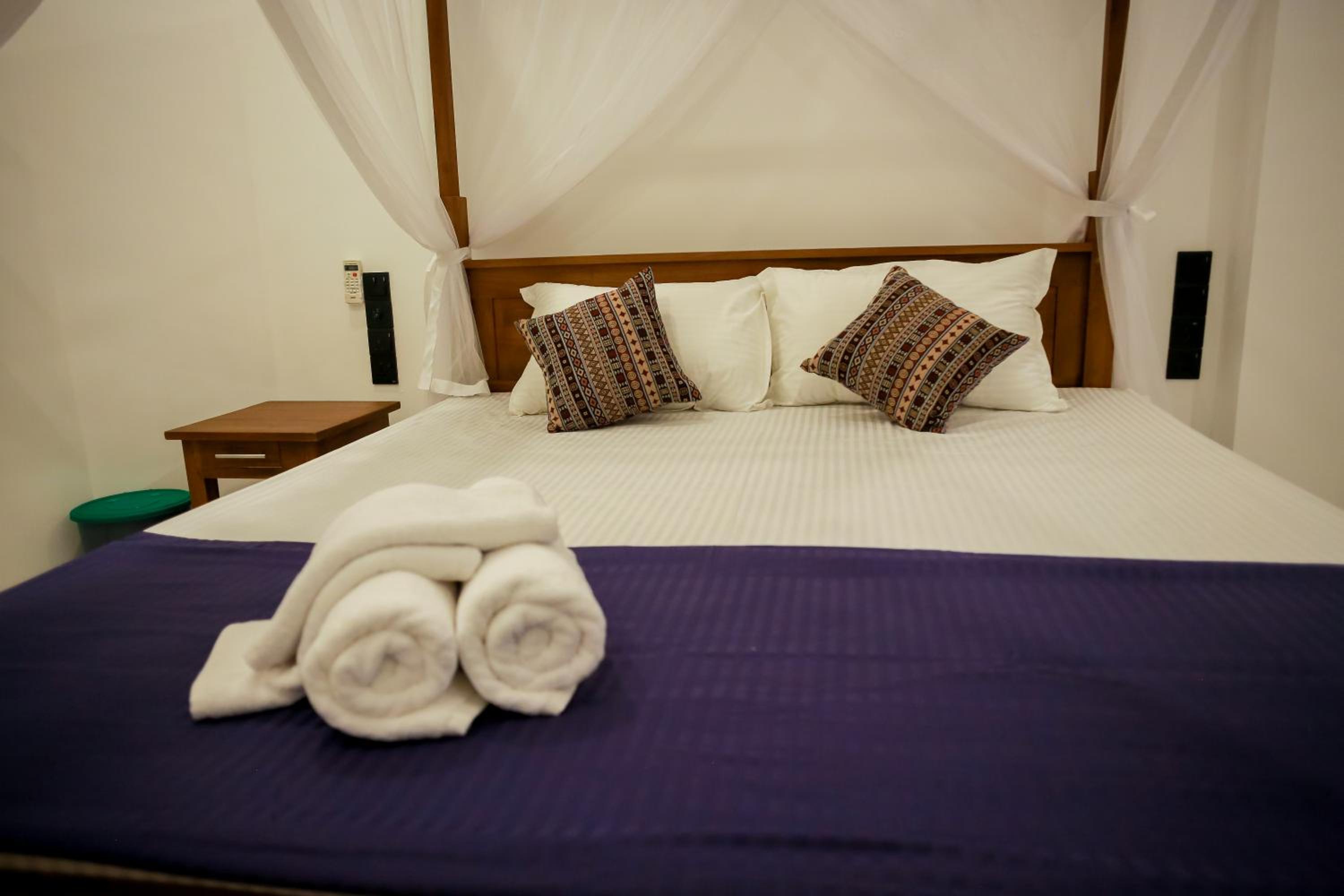 Deluxe Double Room with Balcony - Photo 1