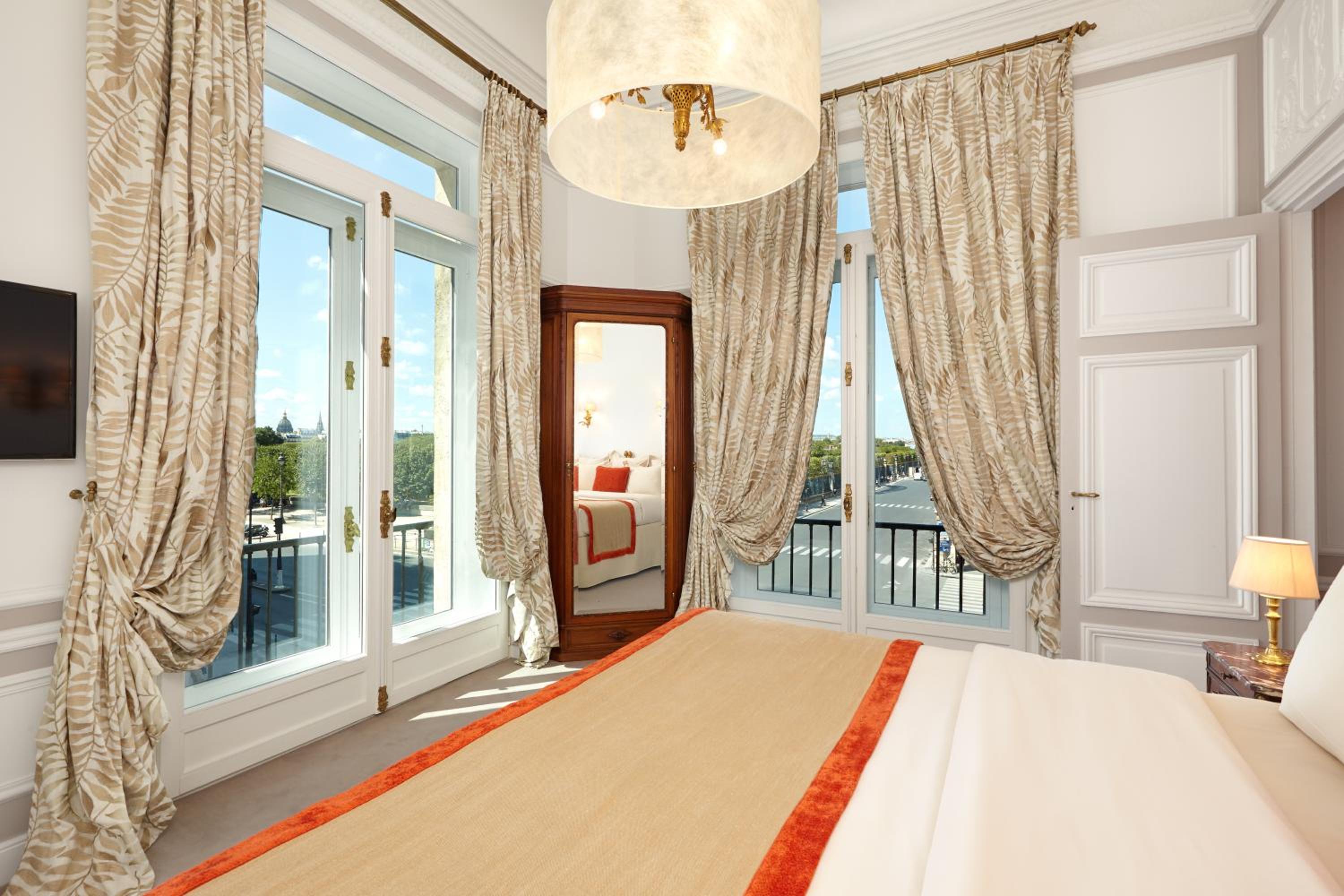 Suite Junior Tour Eiffel Suite Junior Tour Eiffel