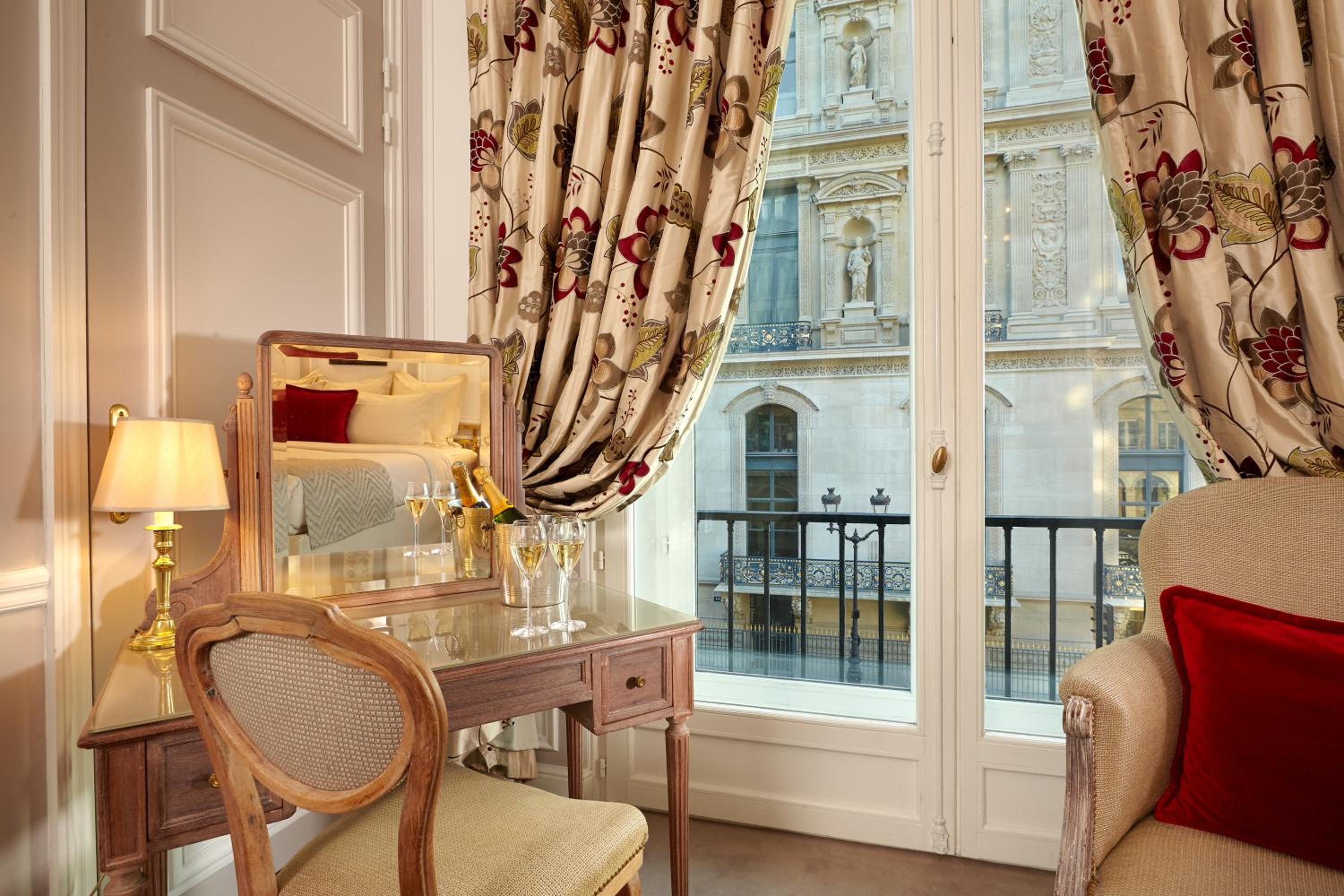 Chambre Prestige – Côté Louvre et Tour Eiffel