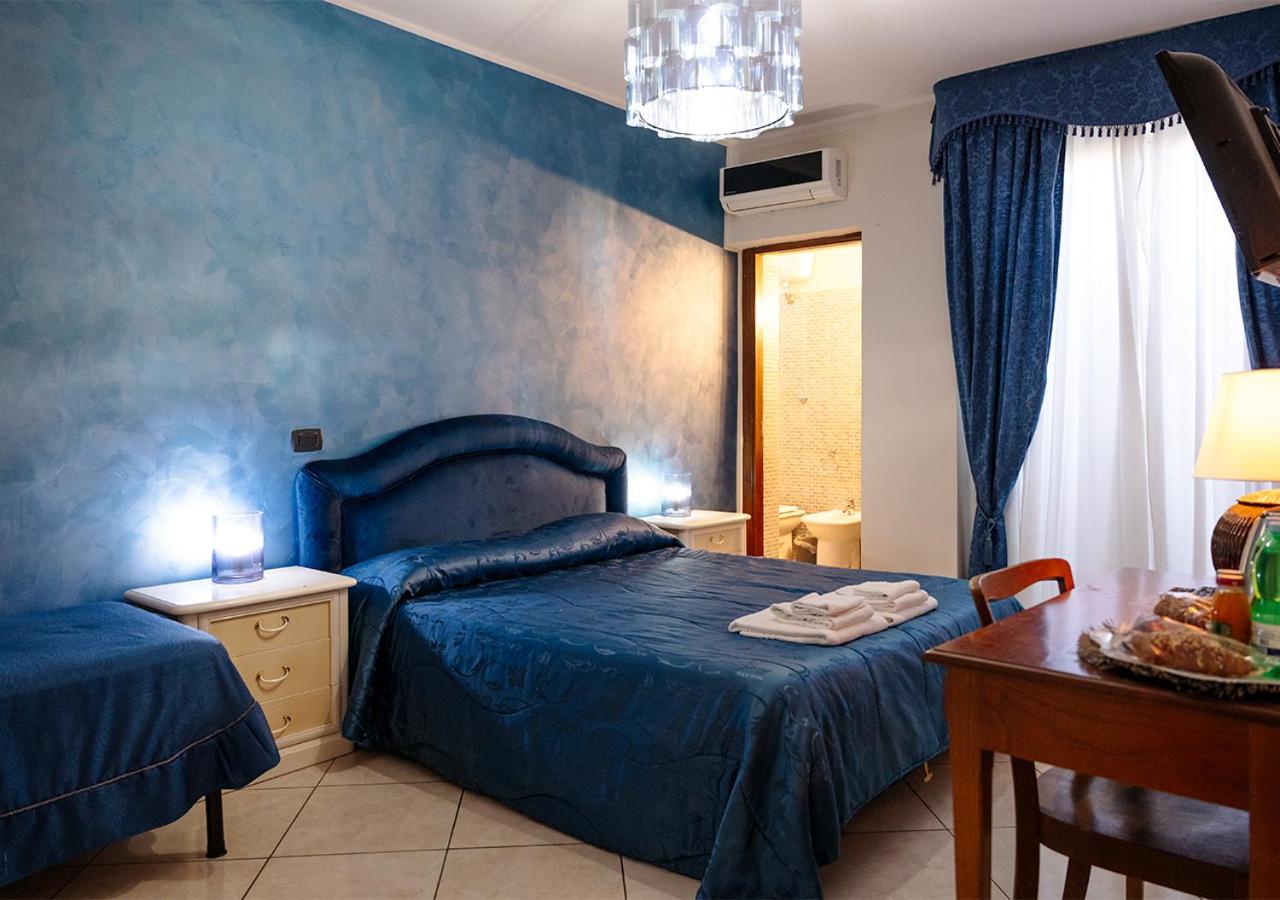 Large Double or Twin Room