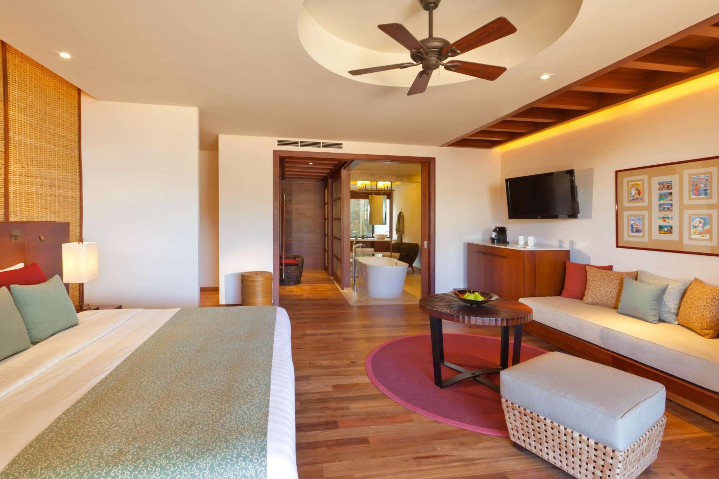 Luxury Lagoona Suite with Seaview