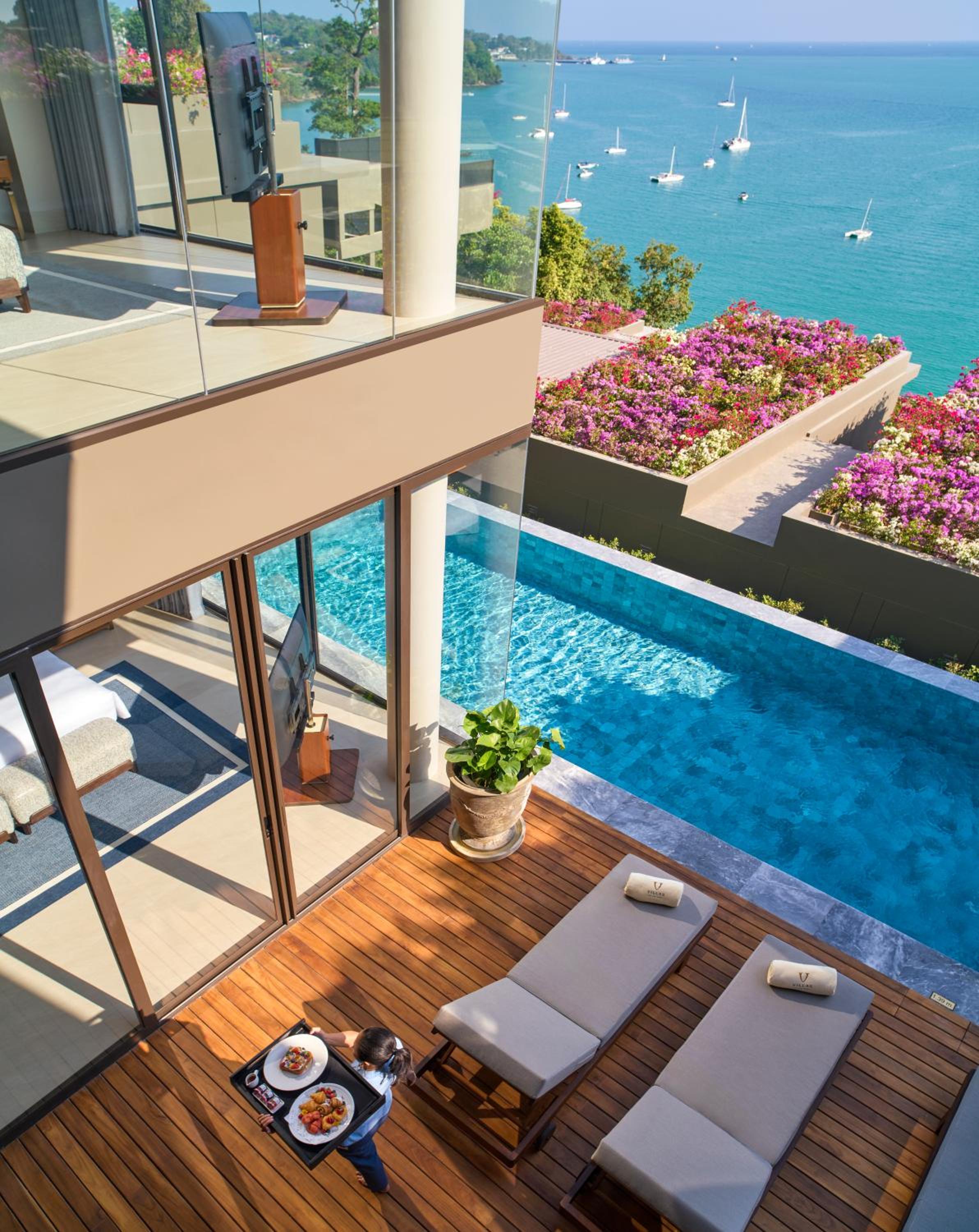 Three-Bedroom Executive Villa with Sea View - Photo 12