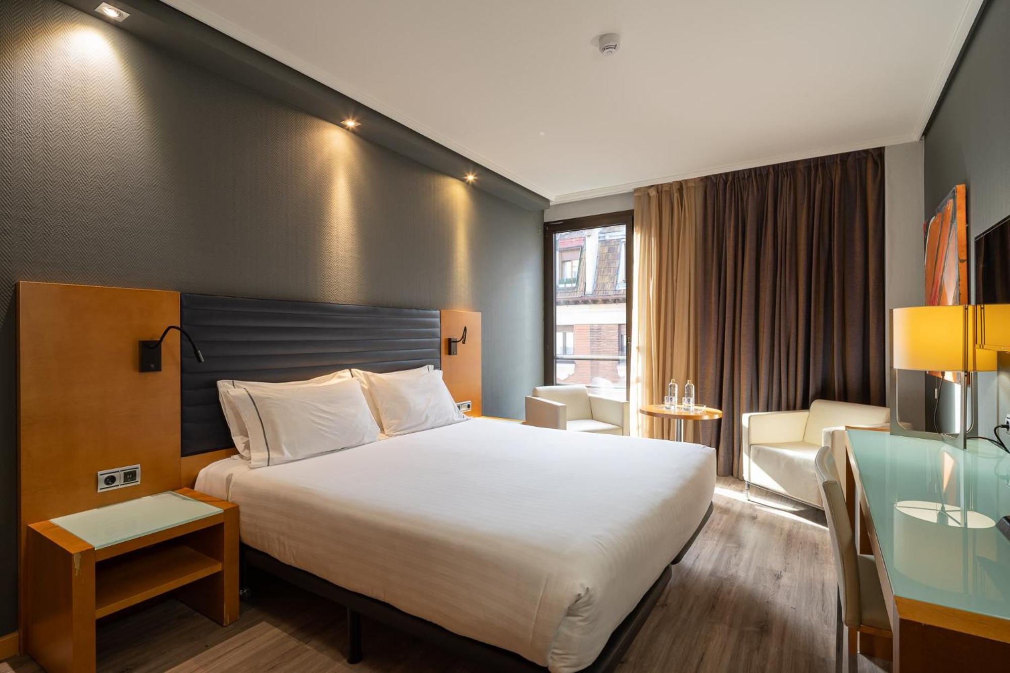 Double or Twin Room - Photo 1