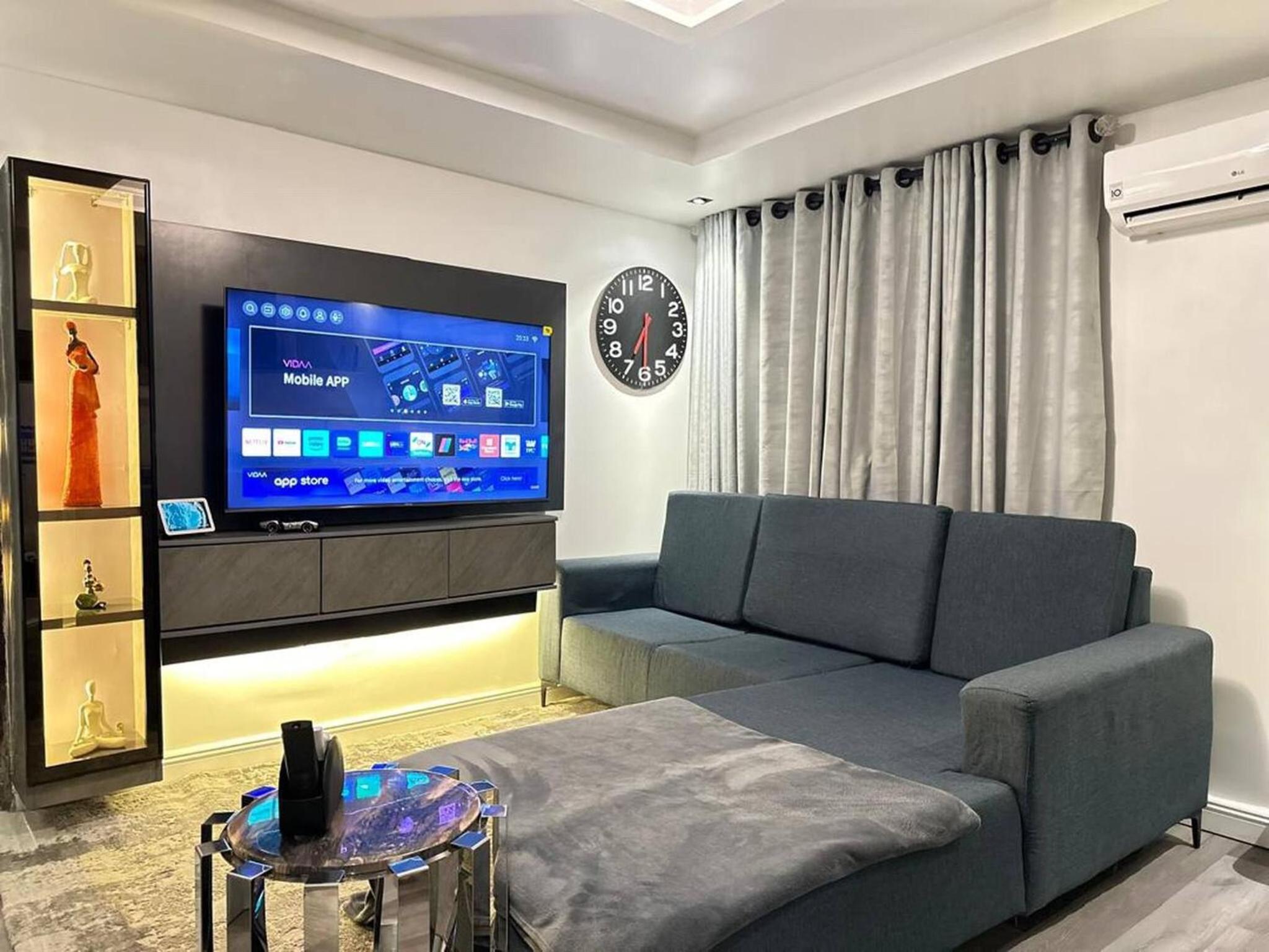 Apartment photo 2
