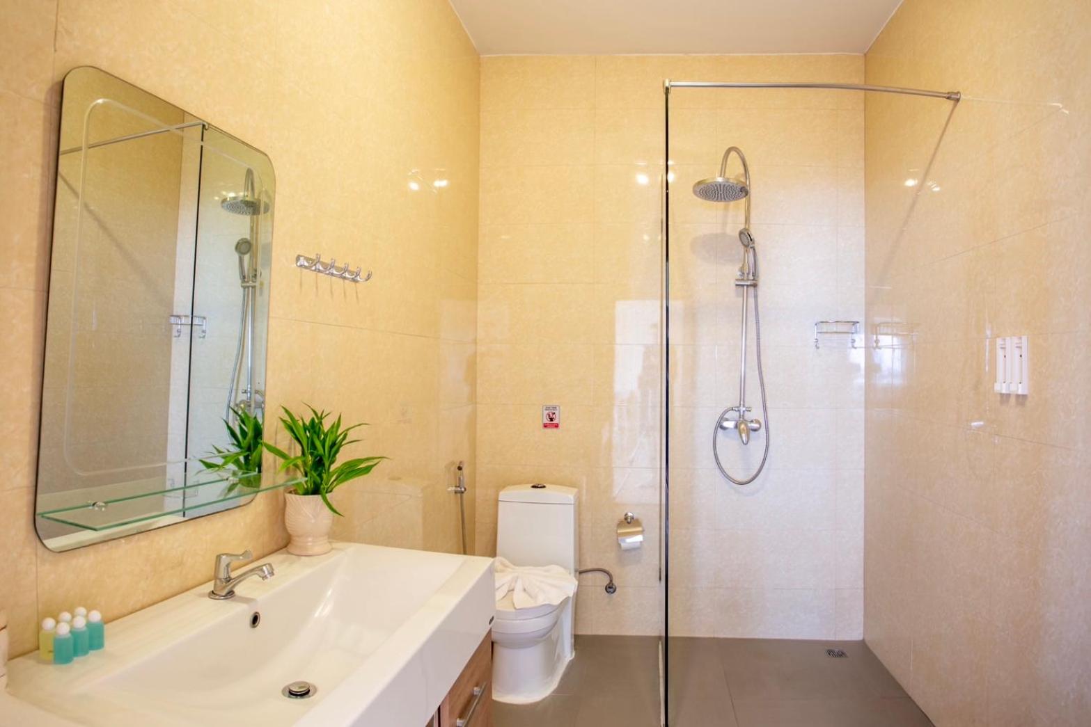 Deluxe Suite with Sea View