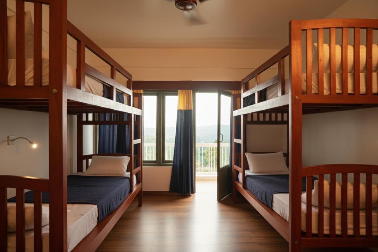 Bed in 6-Bed Mixed Dormitory Room photo 3