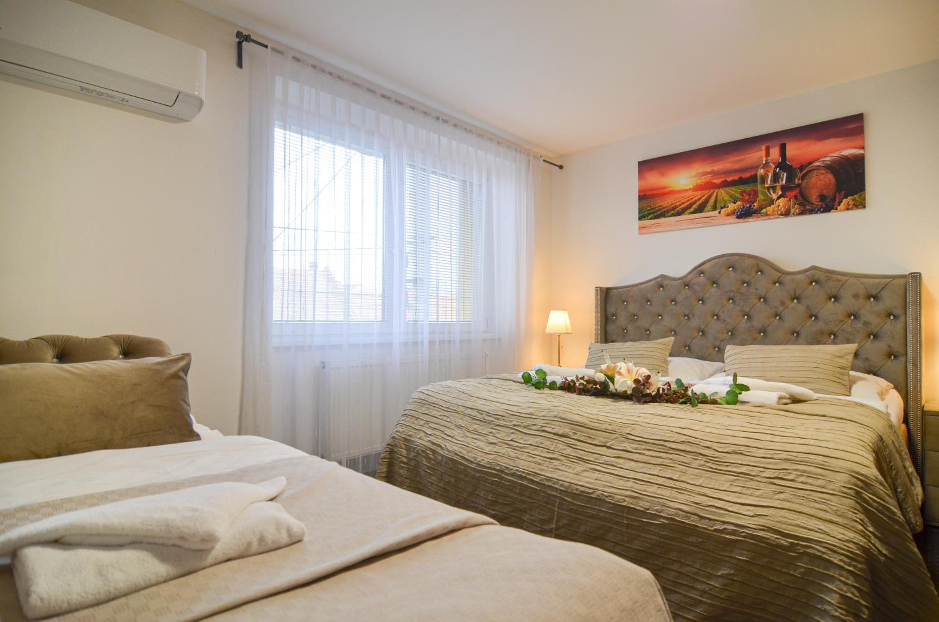 Basic Triple Room photo 3
