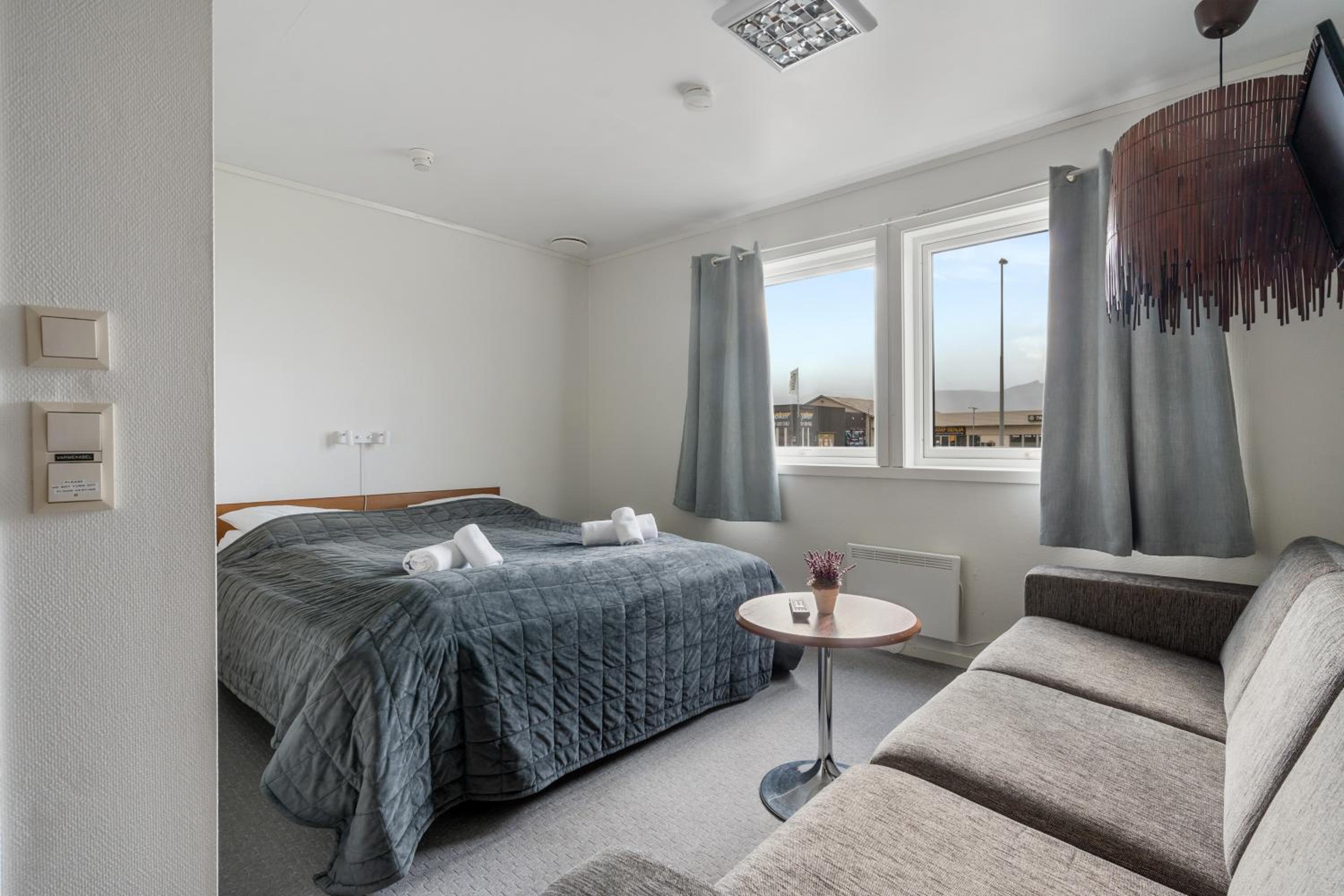 Deluxe Double Room with Side Sea View photo 1