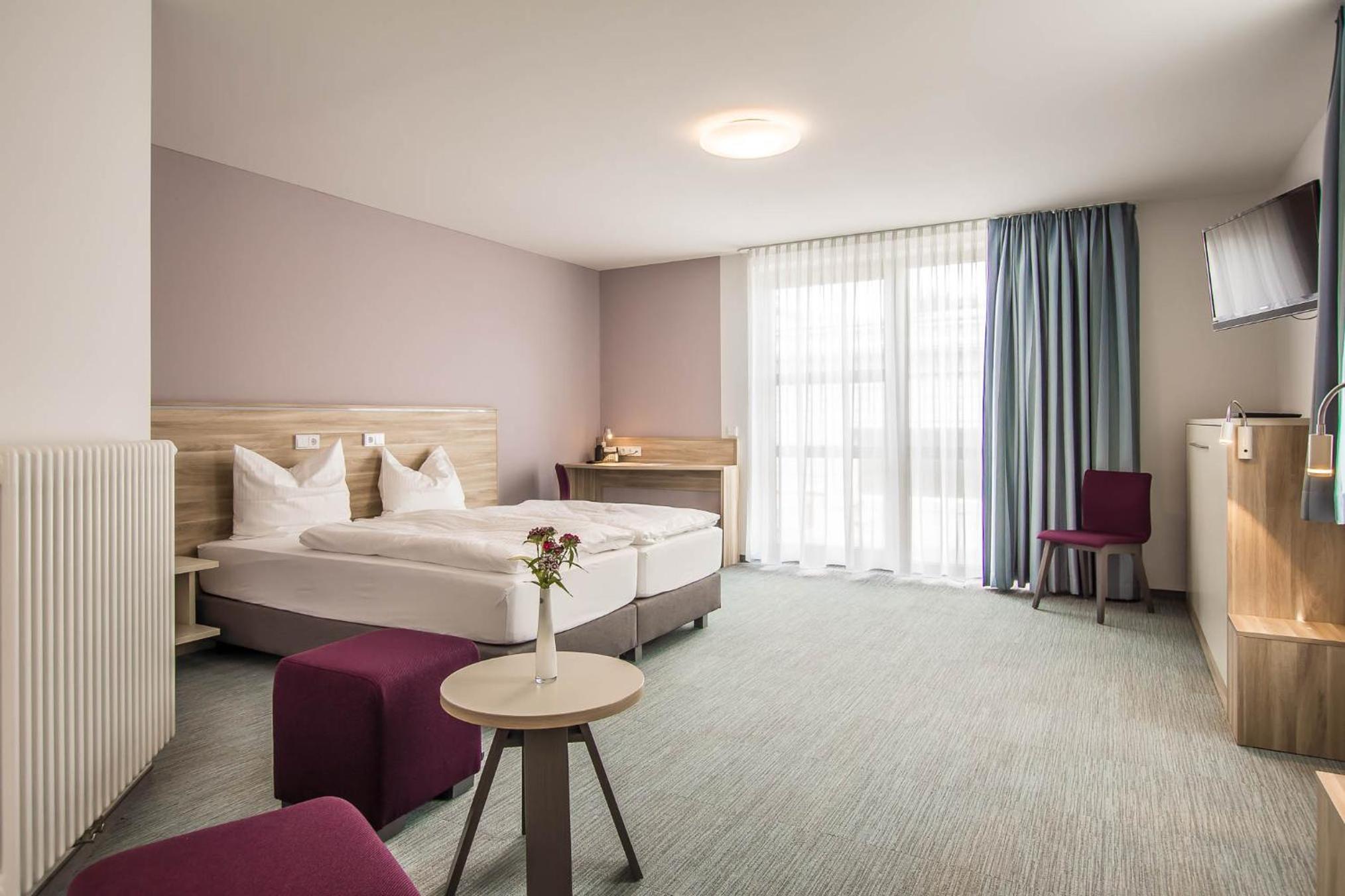 Double or Twin Room - Photo 11