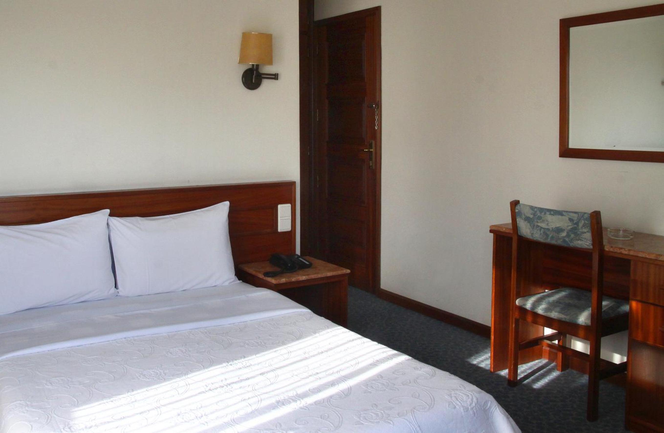 Double Room - Photo 6