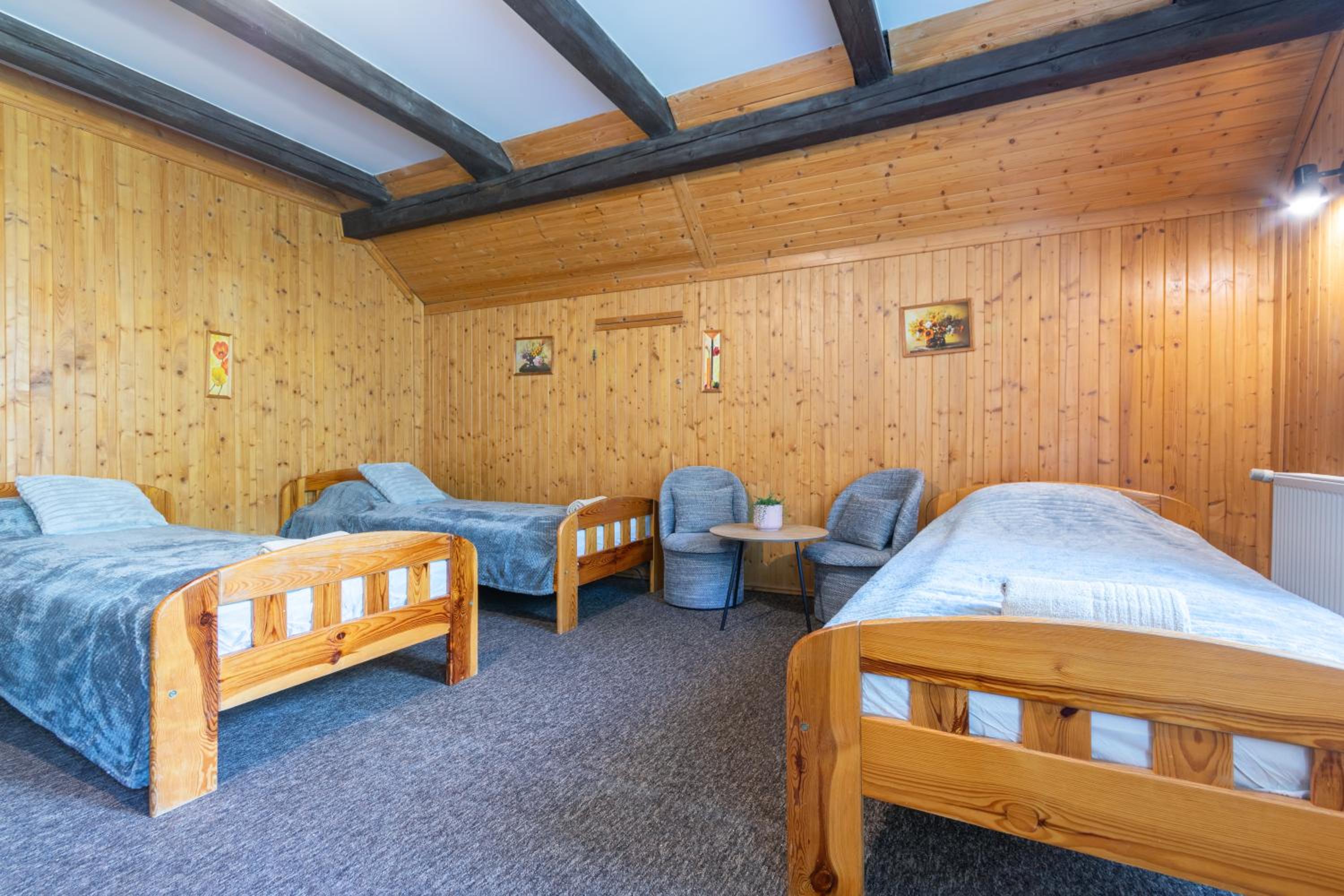Economy Triple Room