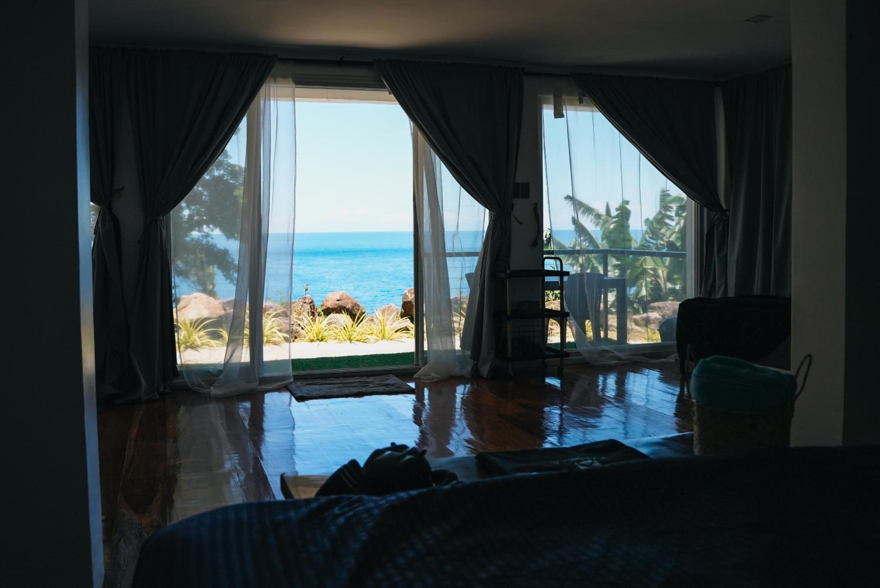 Family Room with Sea View photo 2