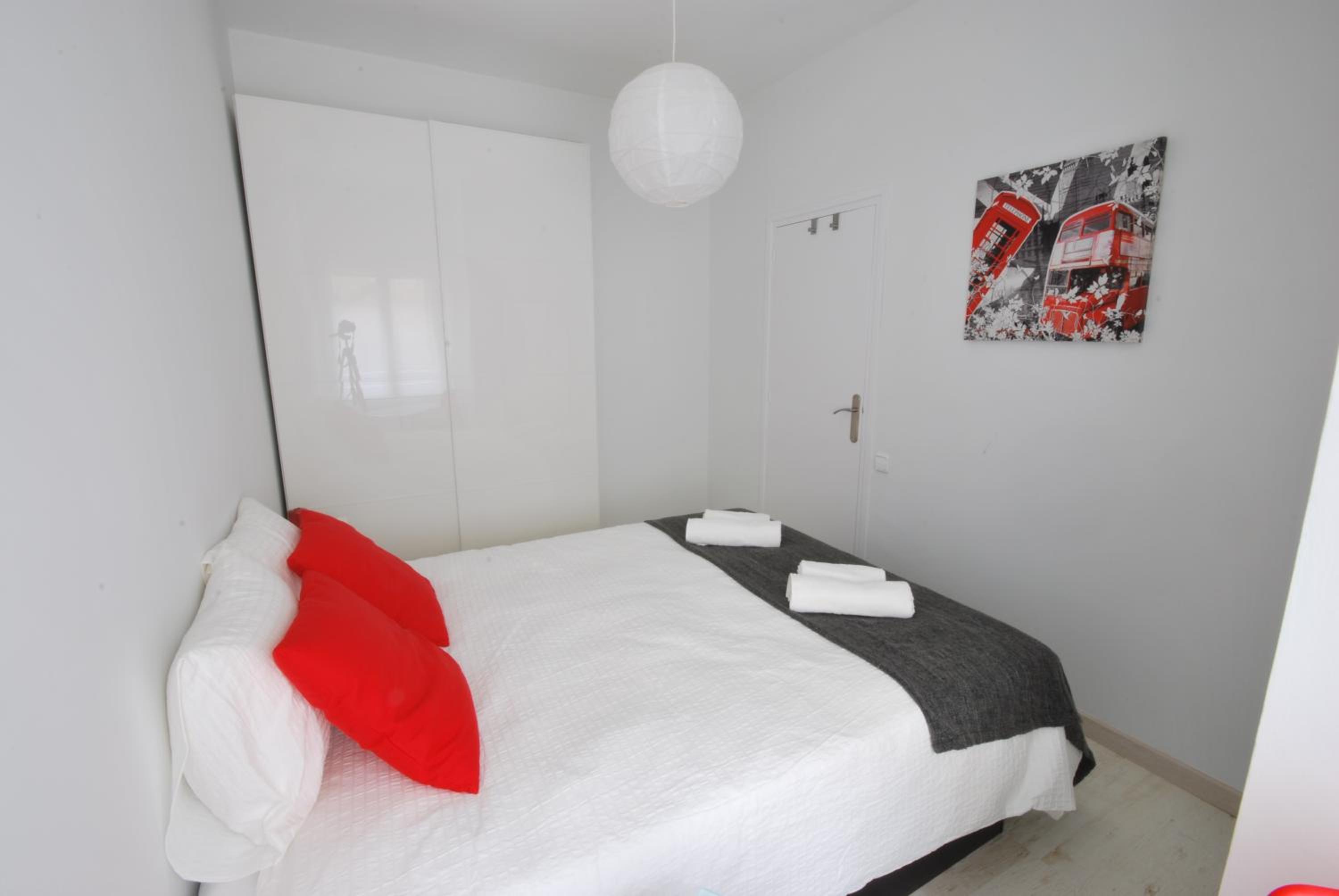 Two-Bedroom Apartment photo 3