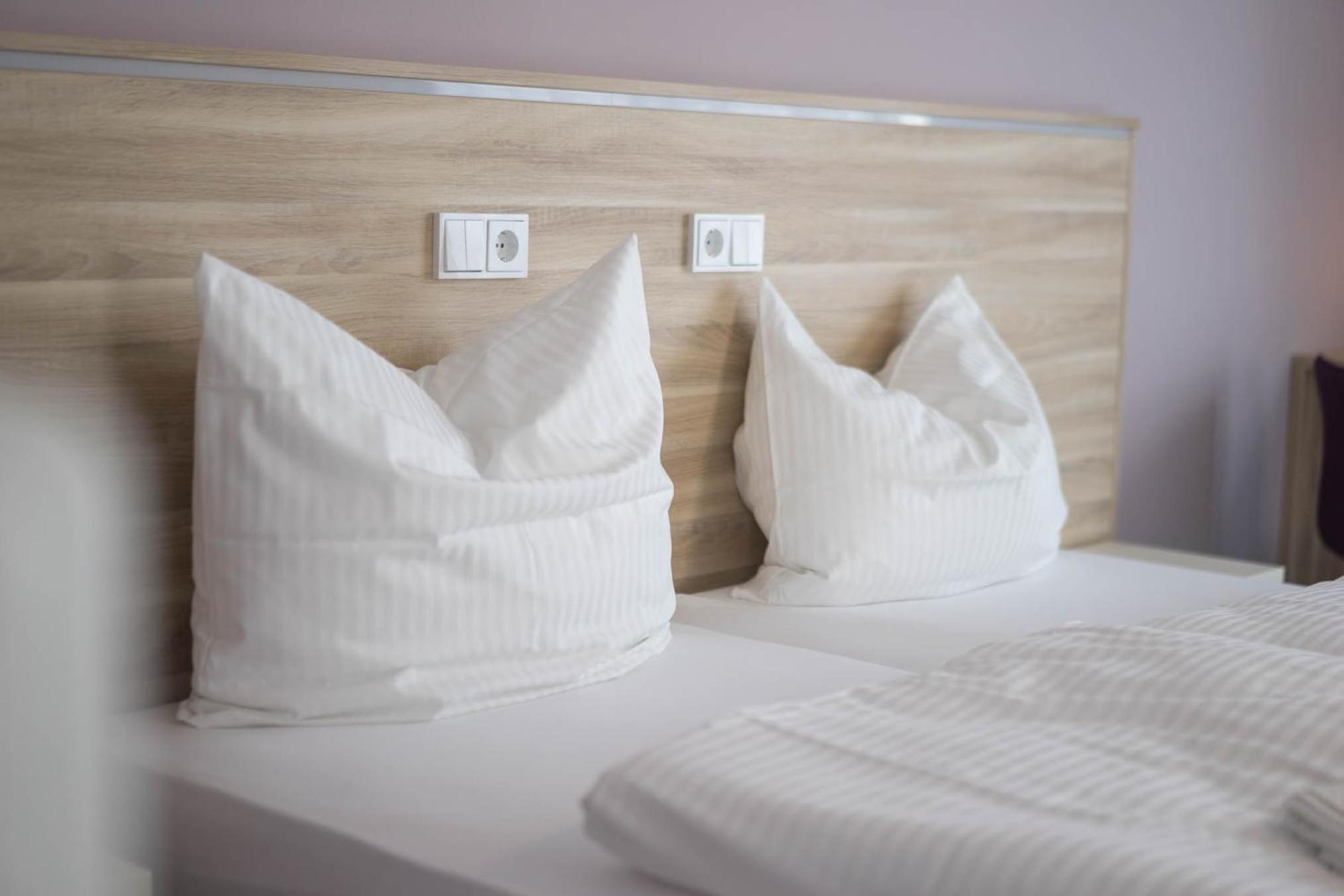 Double or Twin Room - Photo 3