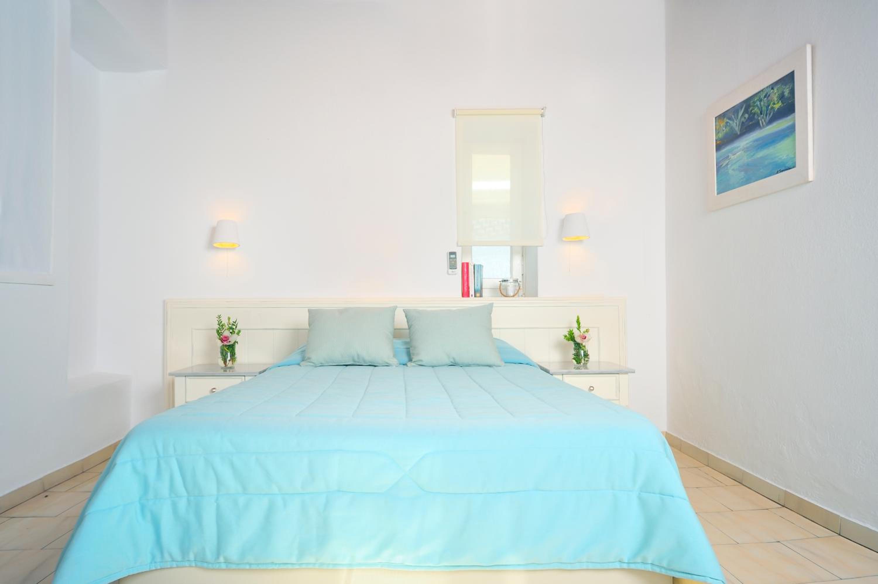 Double or Twin Room with Sea View photo 3
