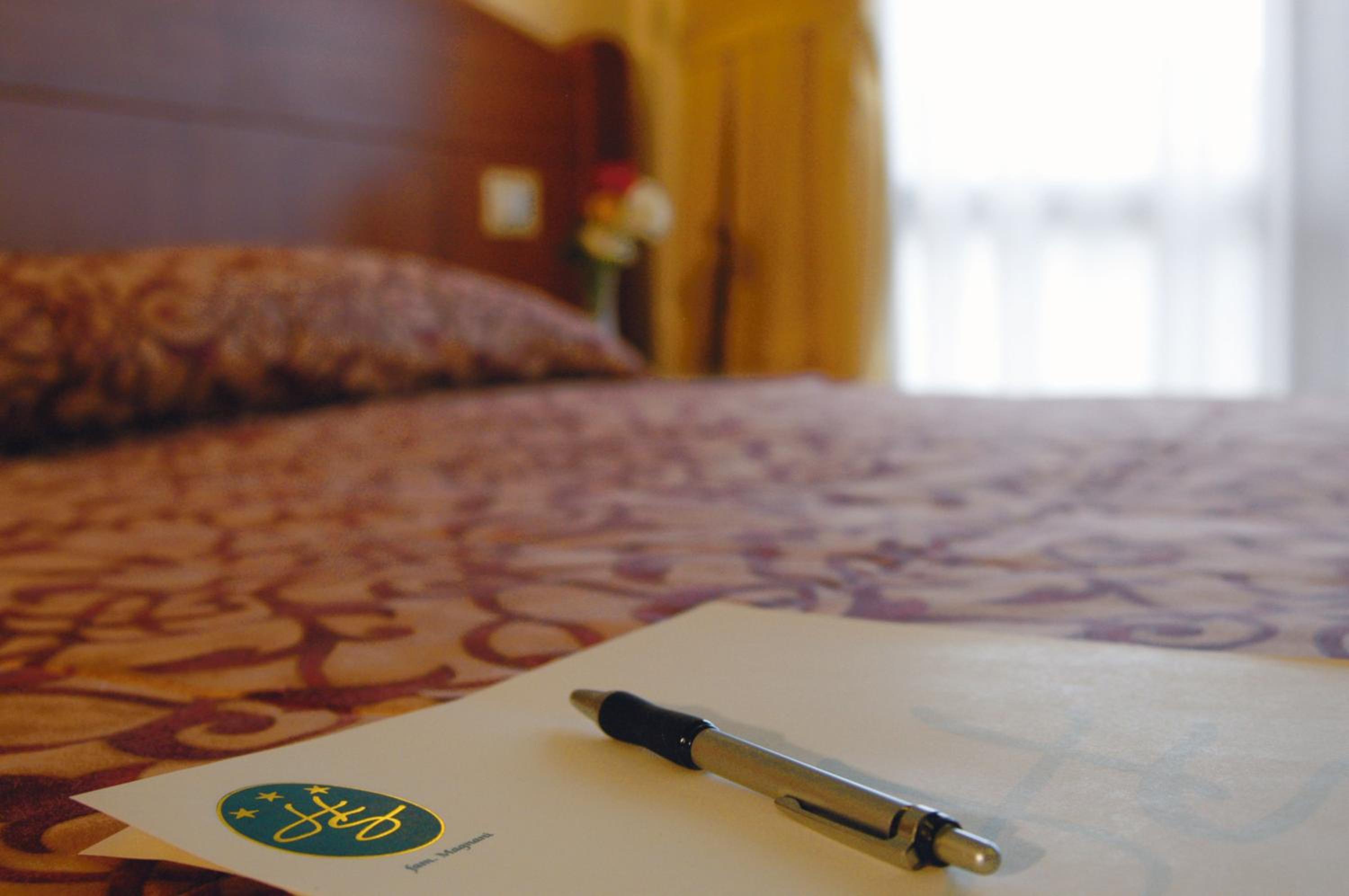 Superior Double or Twin Room with Partial Lake View photo 3