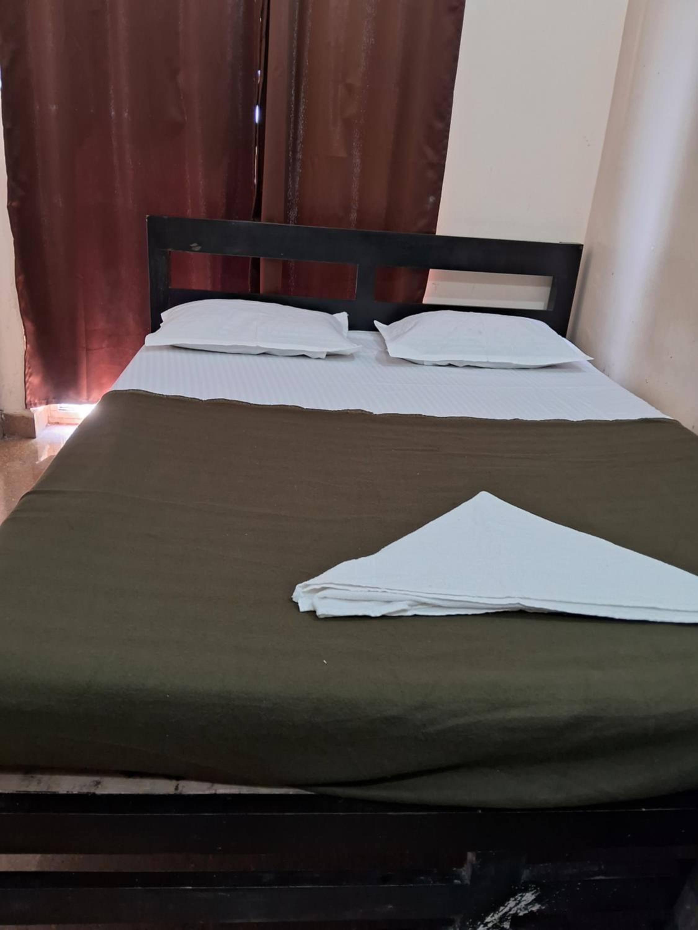 Budget Double Room photo 2