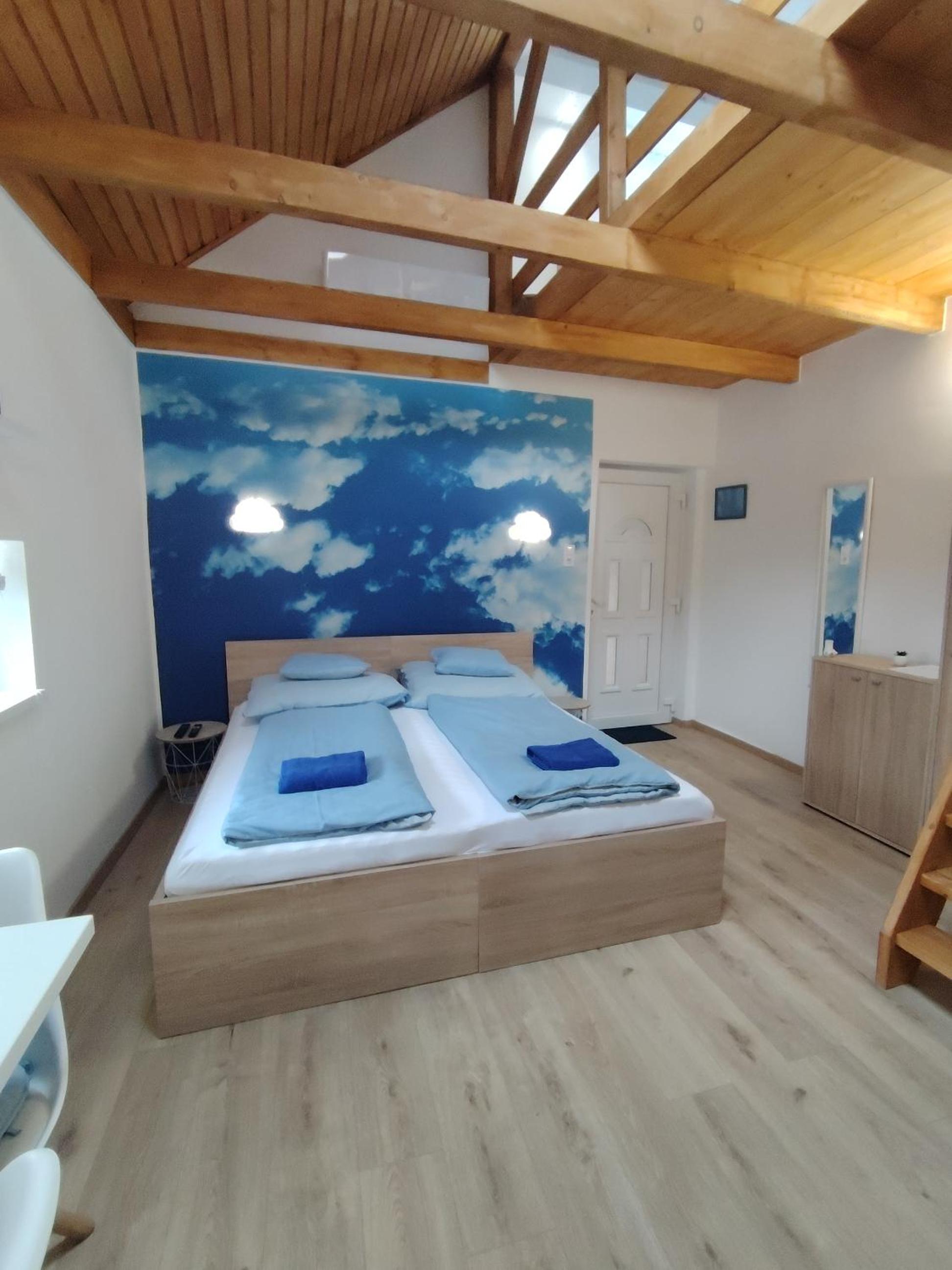 Apartment - Split Level photo 1