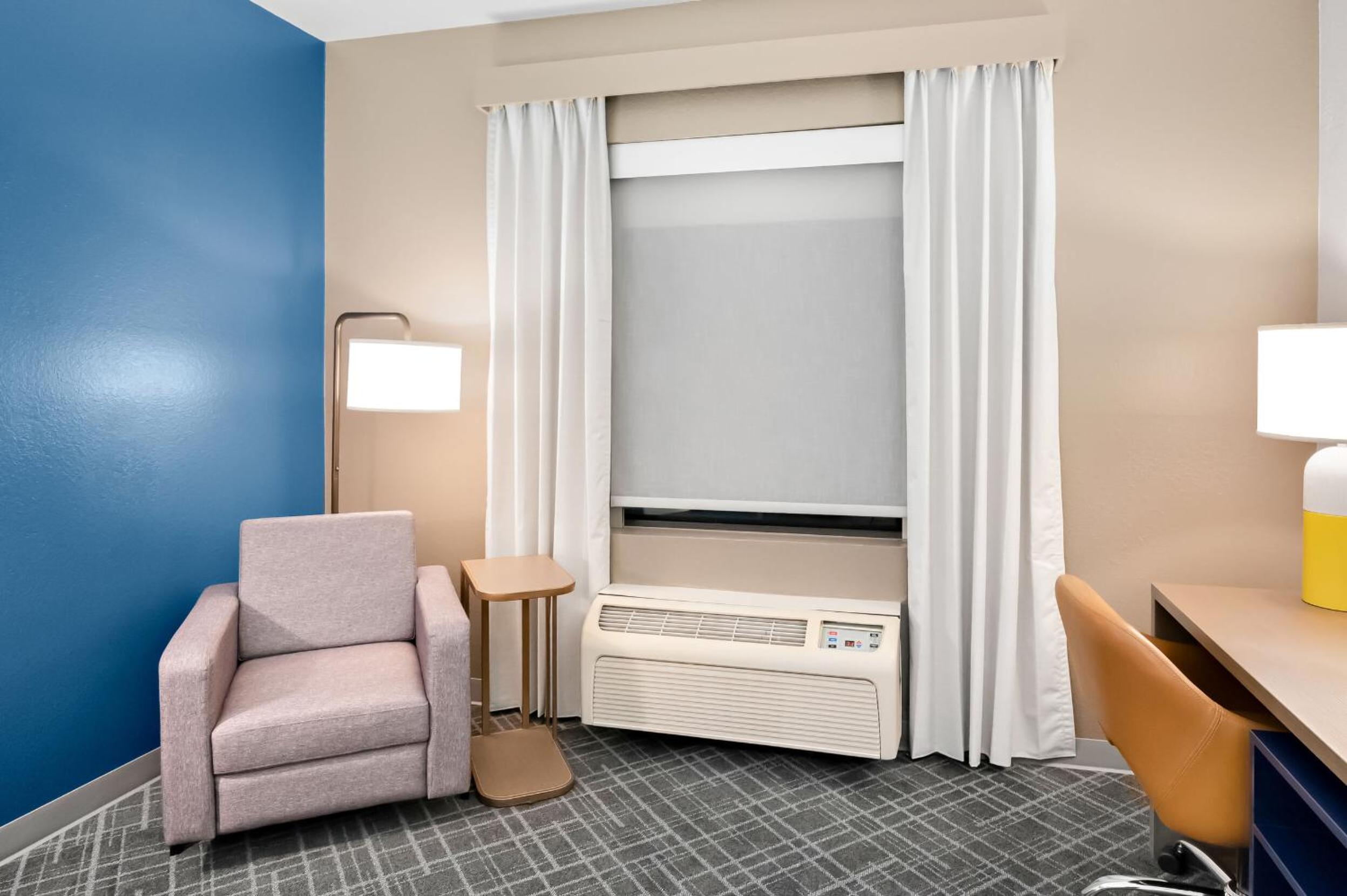 Queen Room with Two Queen Beds - Accessible/Non-Smoking 