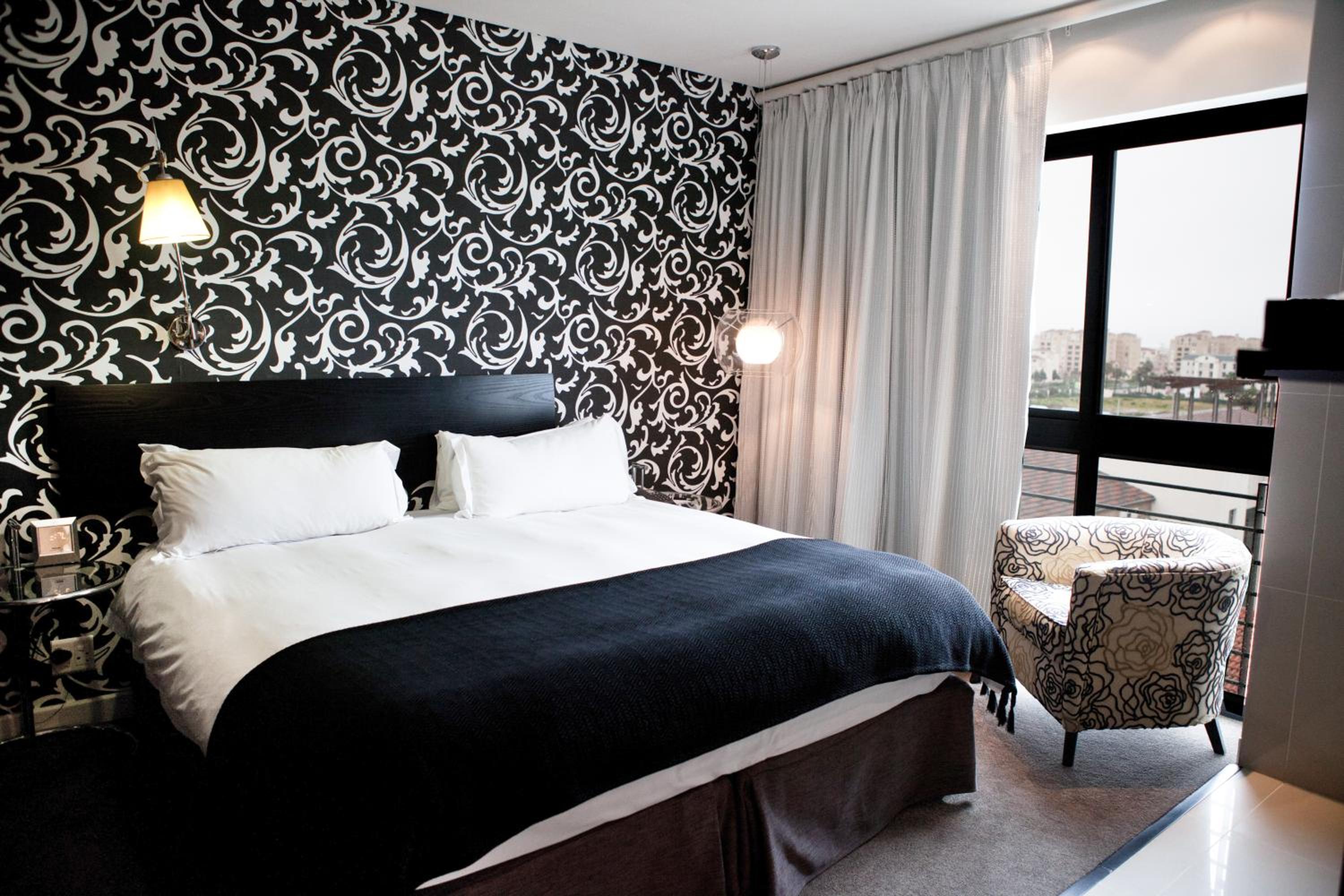 Two-Bedroom Penthouse Apartment - Photo 1