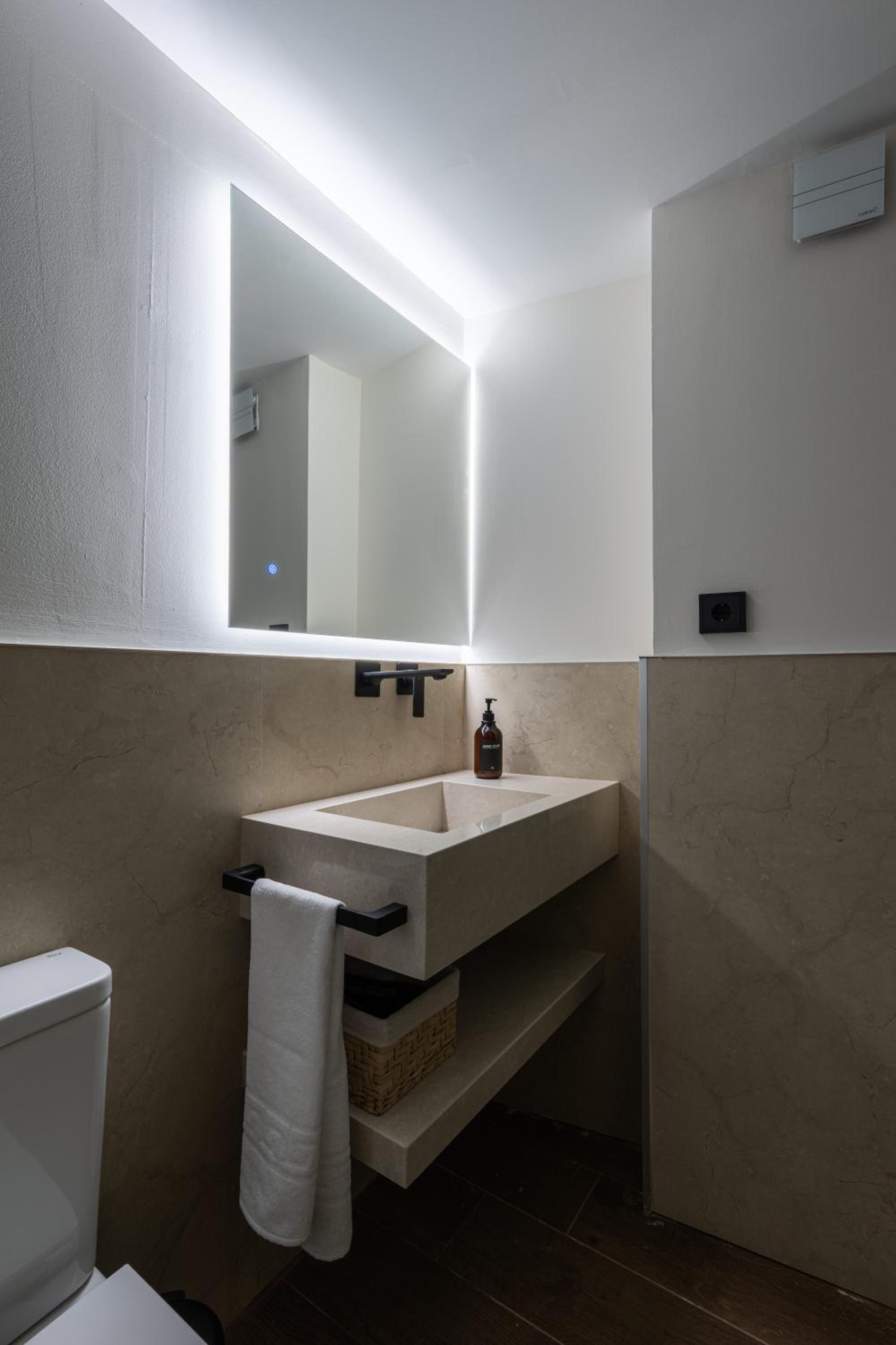One-Bedroom Standard Apartment