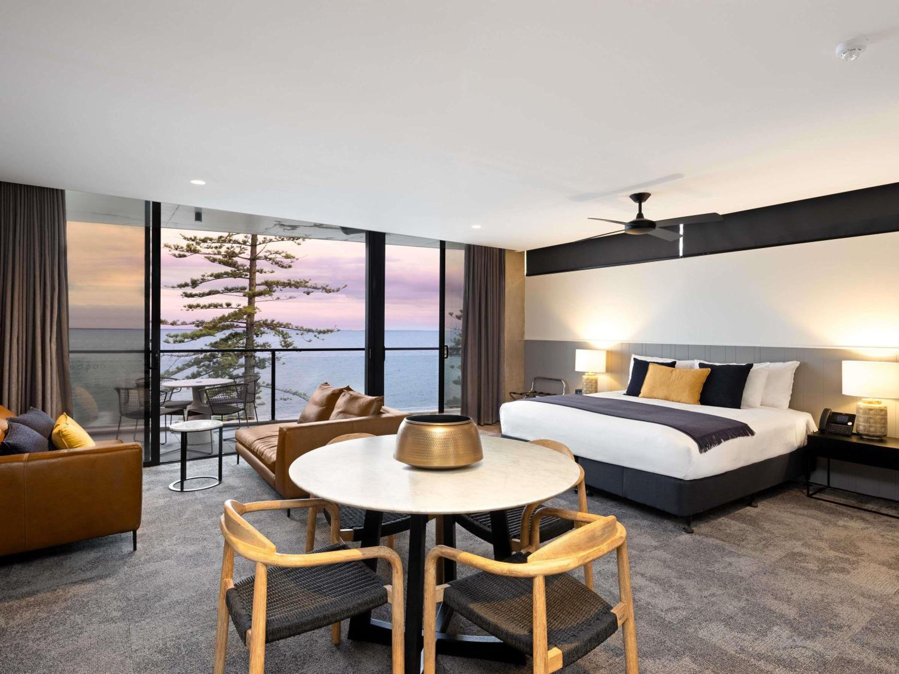 Junior King Suite