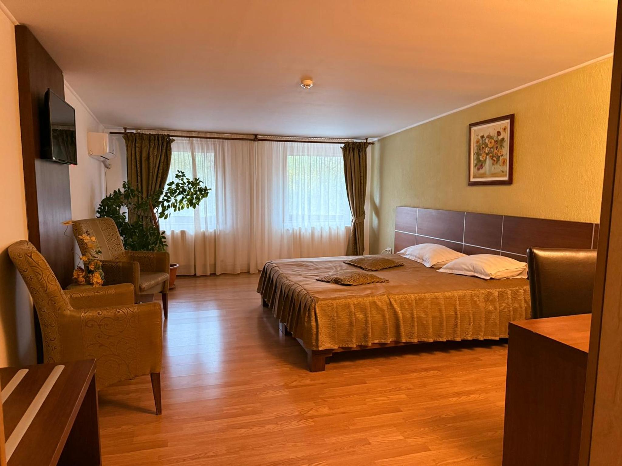 Standard King Room - Photo 1