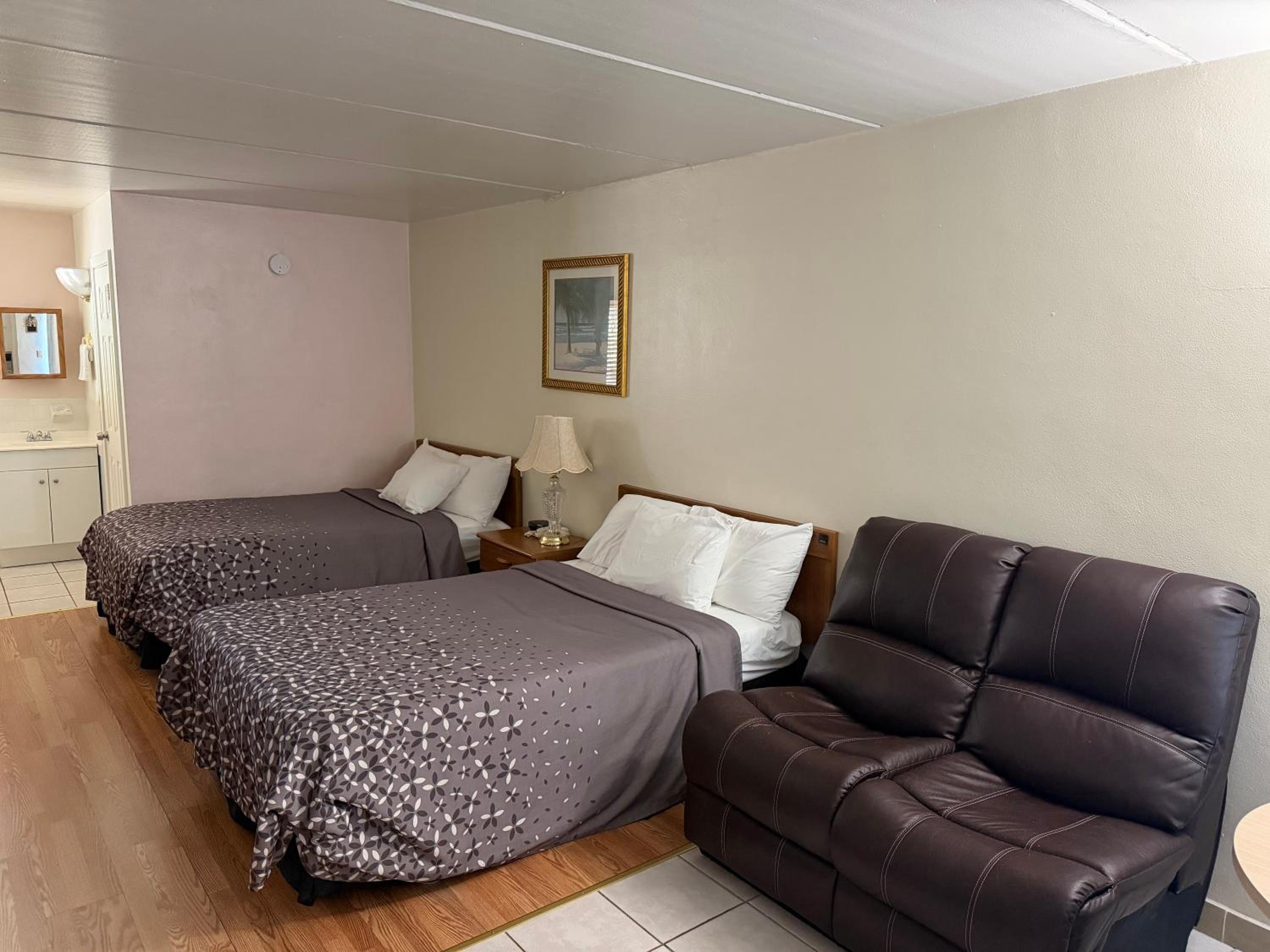 Standard Double Room - Photo 1