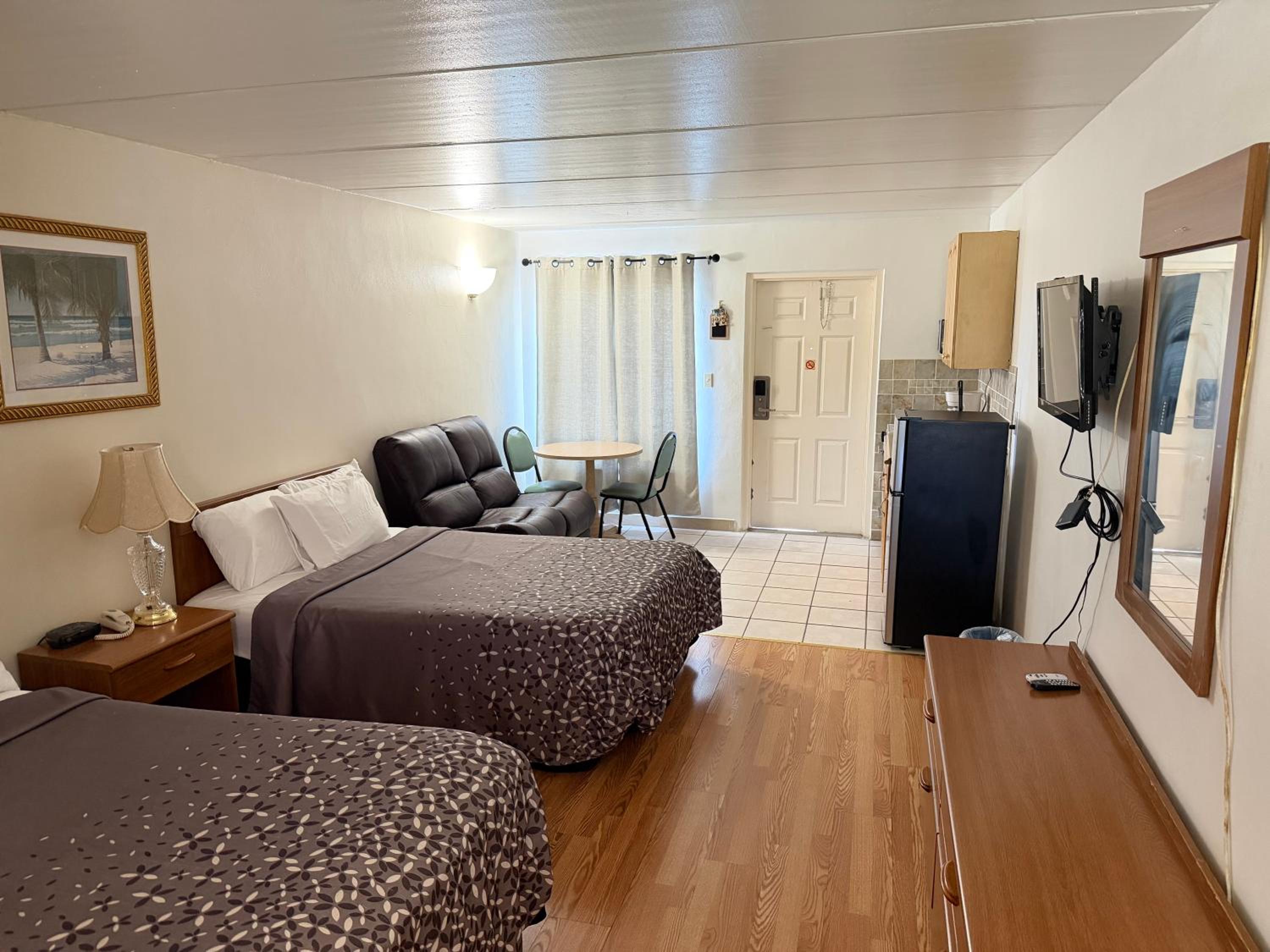 Standard Double Room - Photo 3