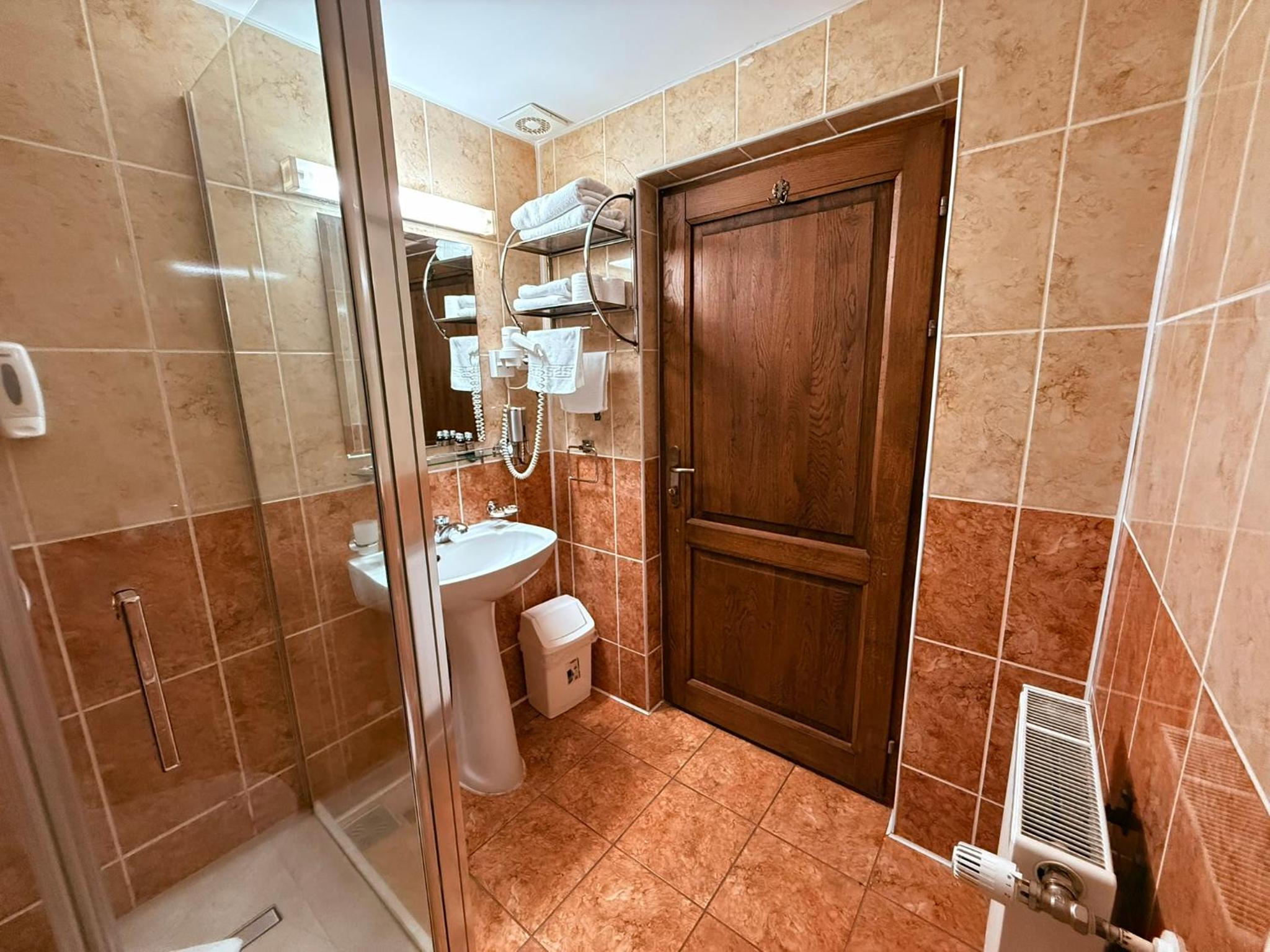 Superior Twin Room - Photo 7
