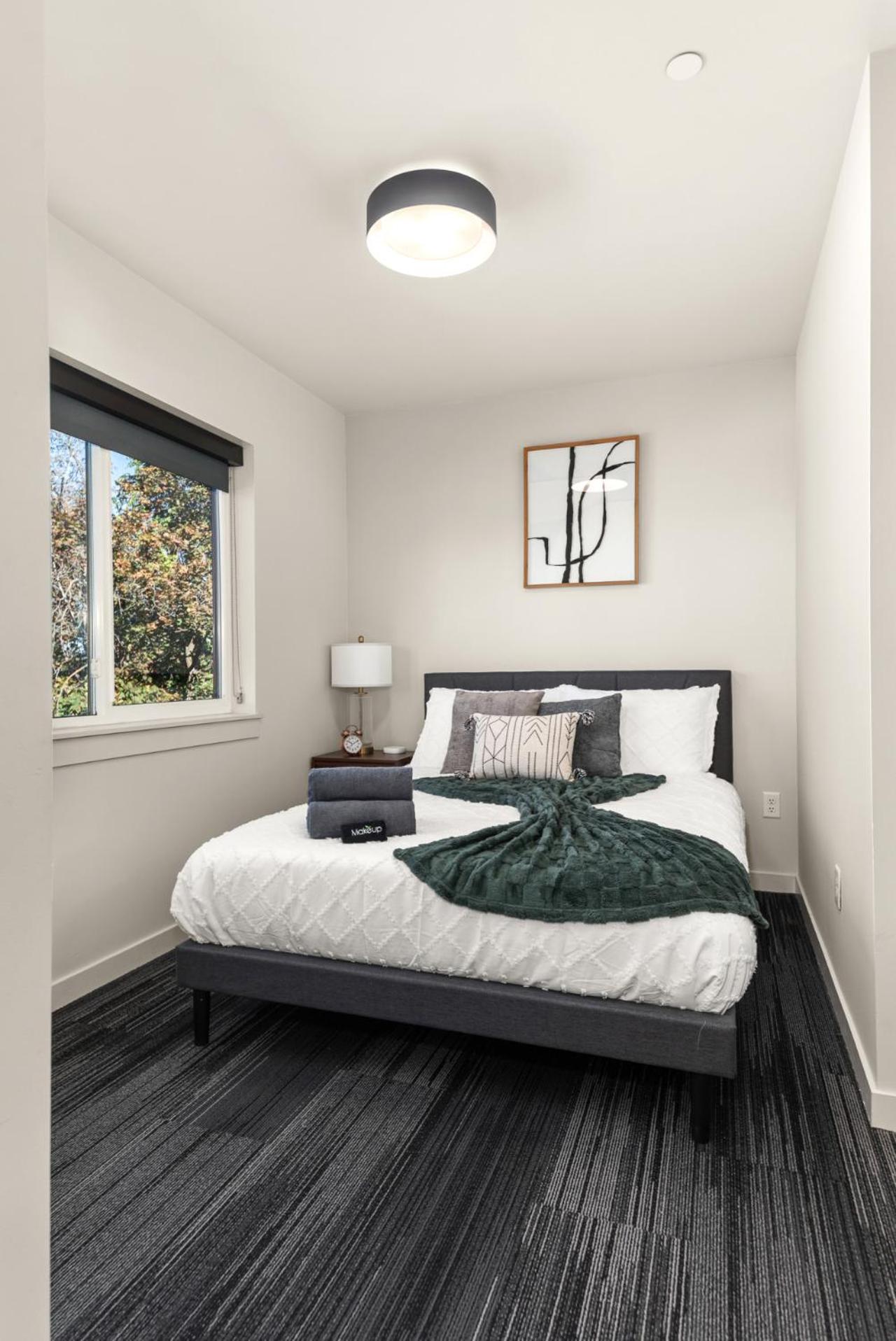 Apartment photo 2