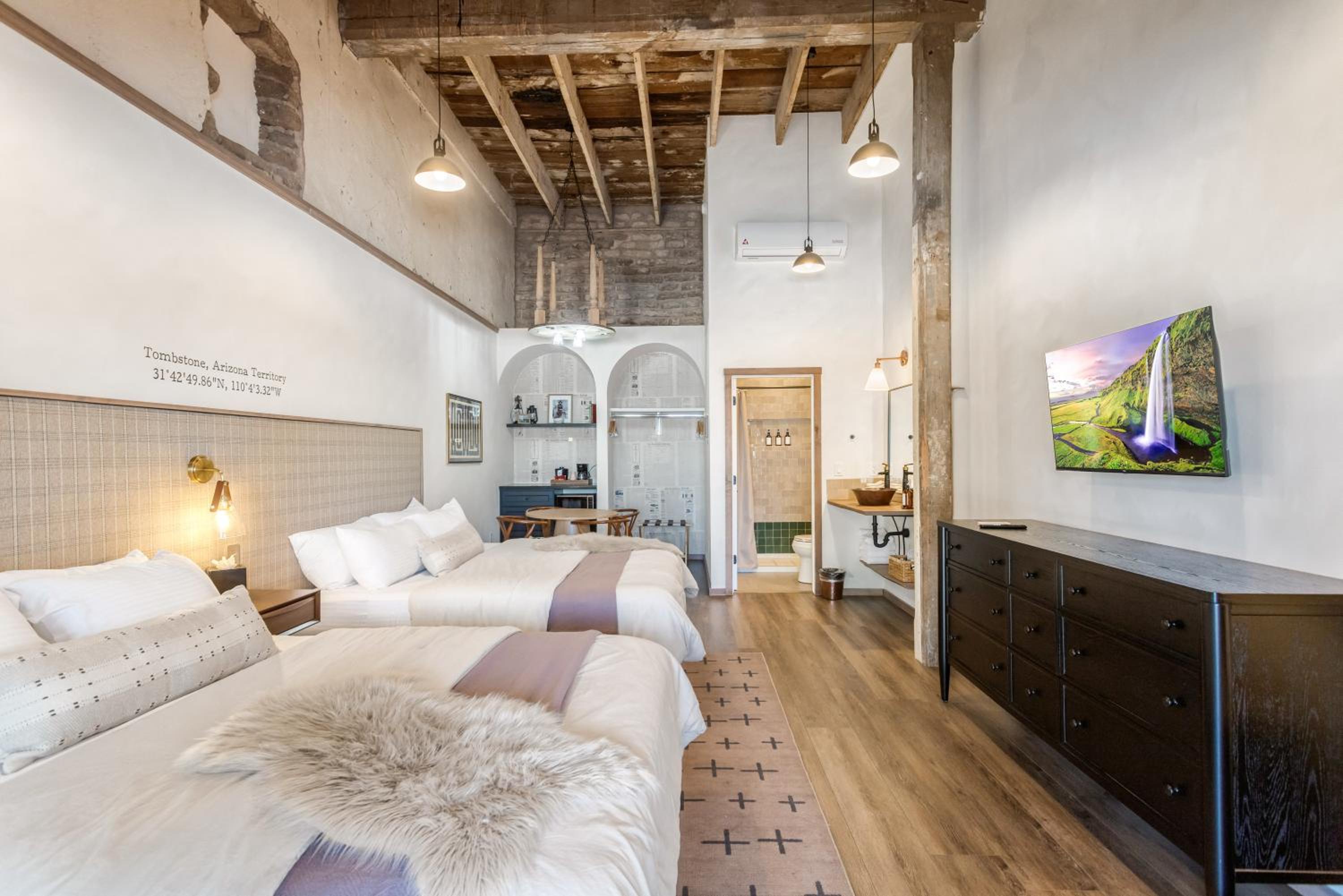 Premium Quadruple Room