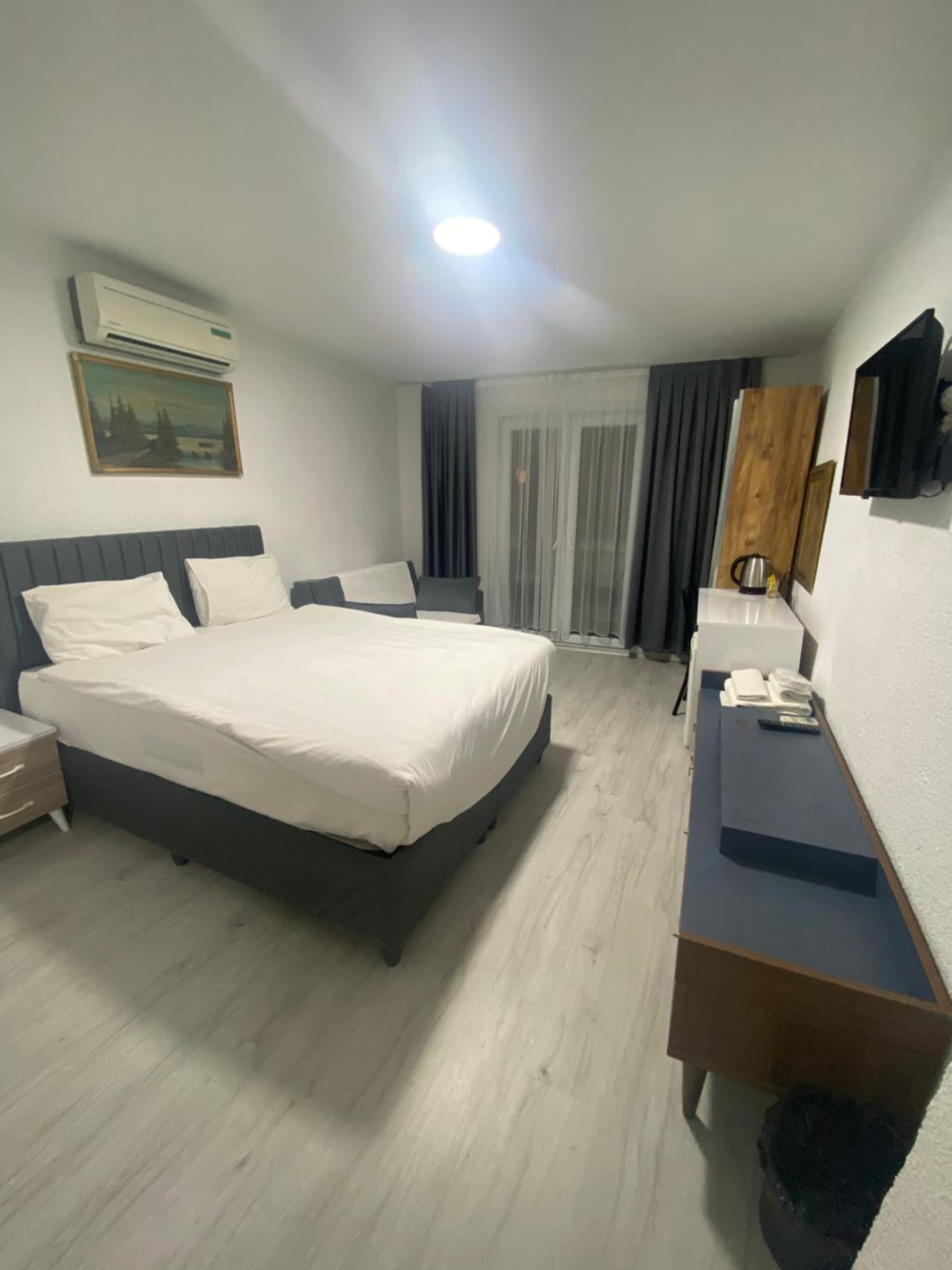 Triple Room with Balcony photo 1