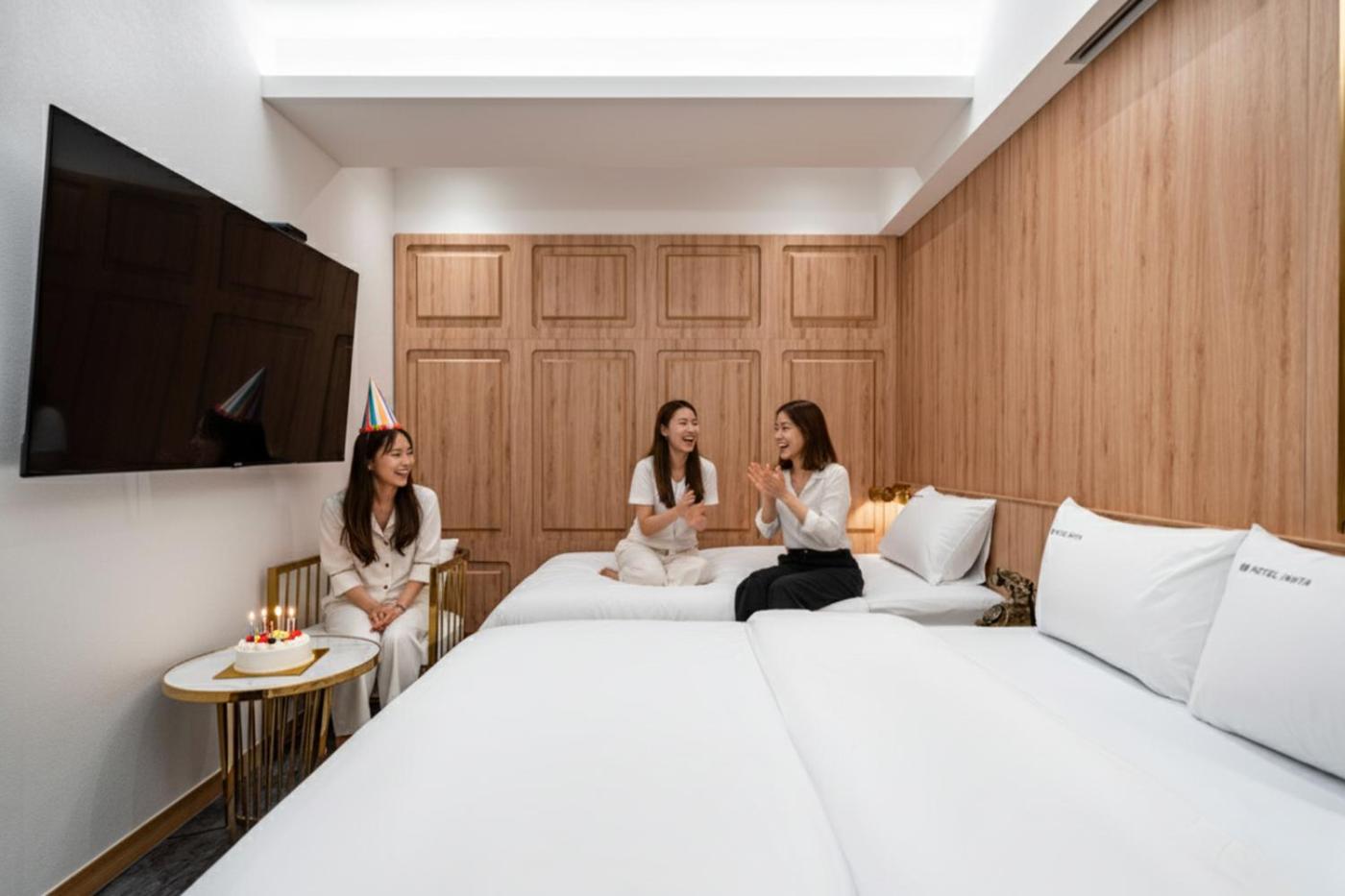 Twin Room