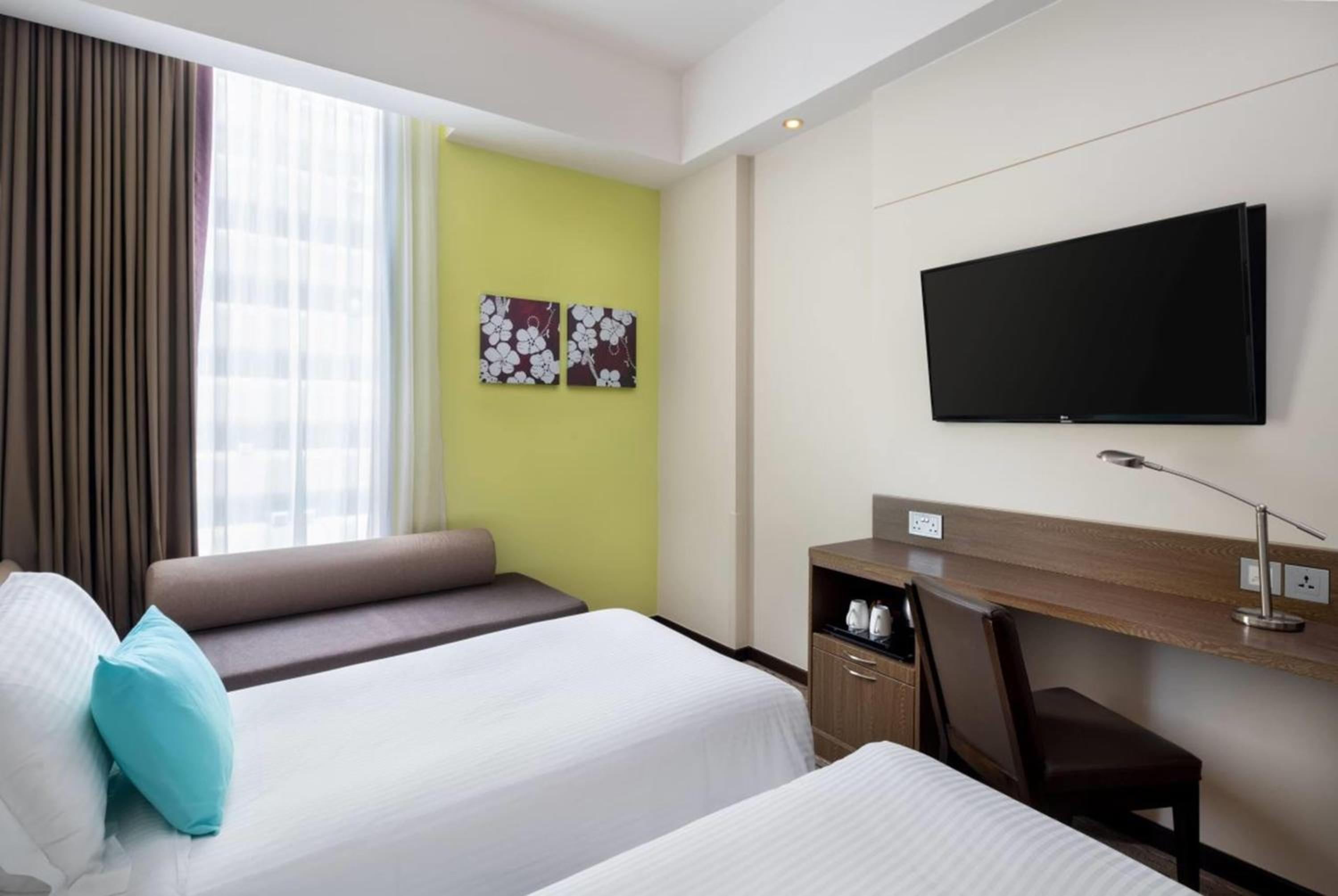 Superior Room with 2 Single Beds