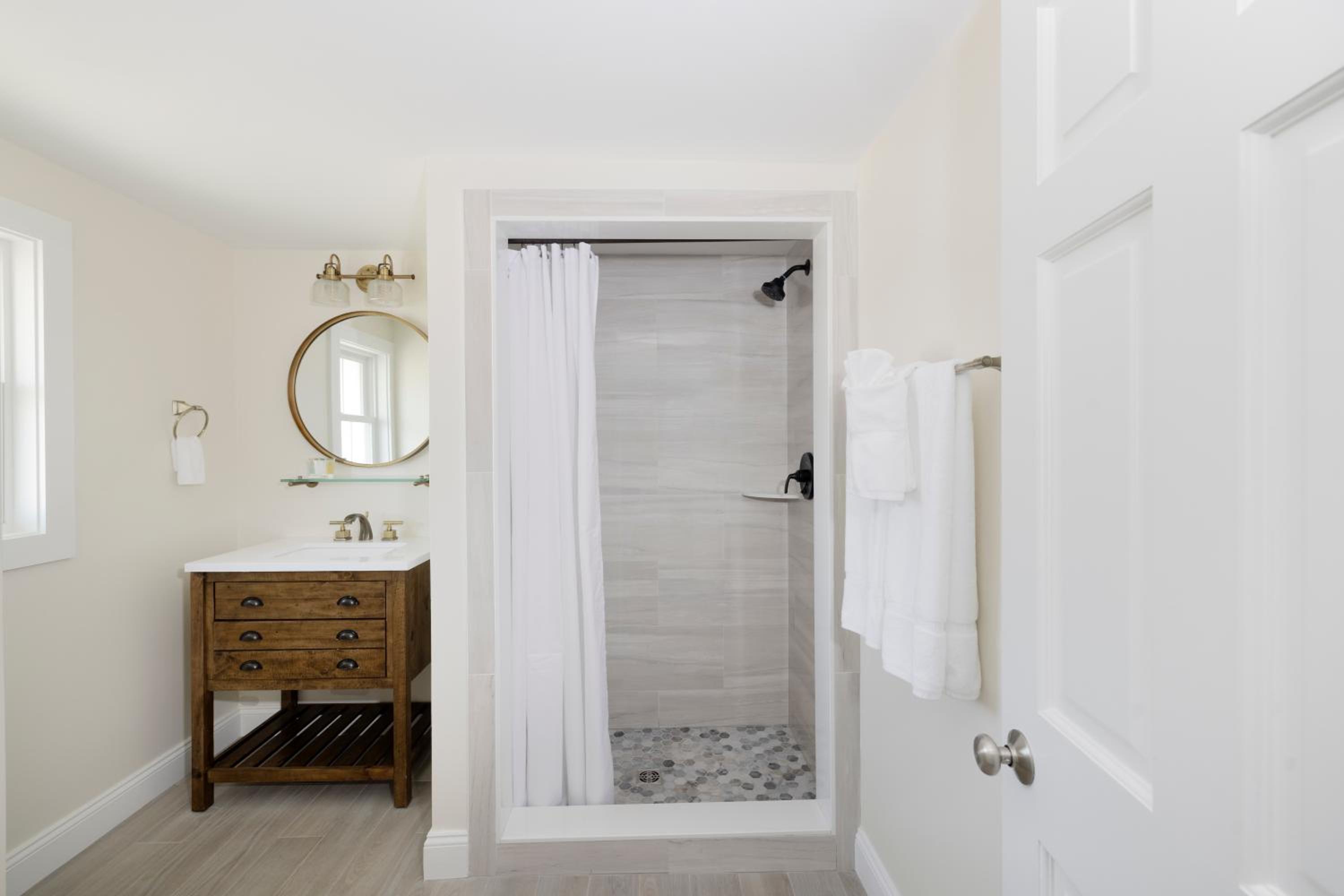 King Room with Balcony - Pet Friendly