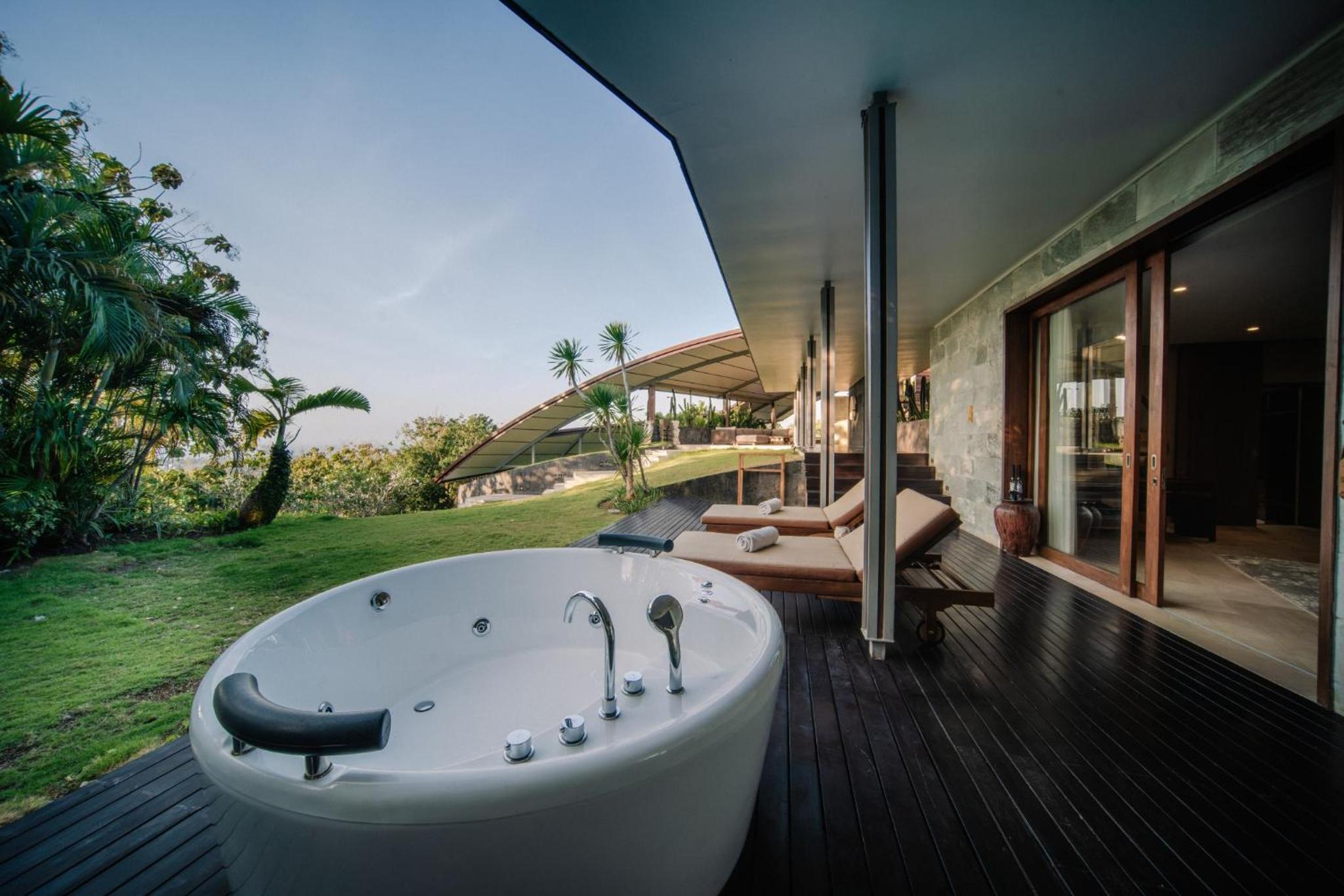 Suite Room with Jacuzzi - Annex