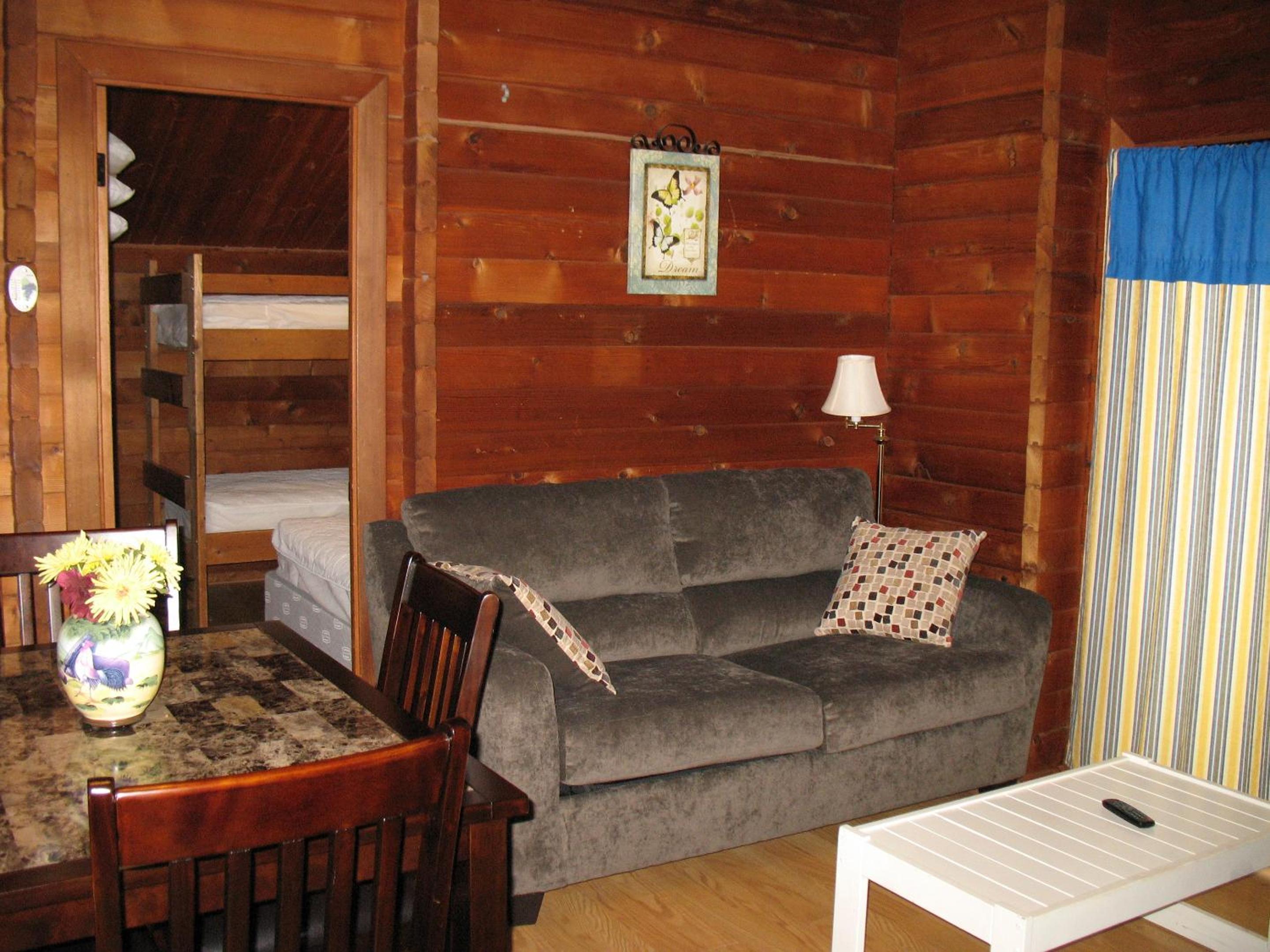 One-Bedroom Cabin photo 1