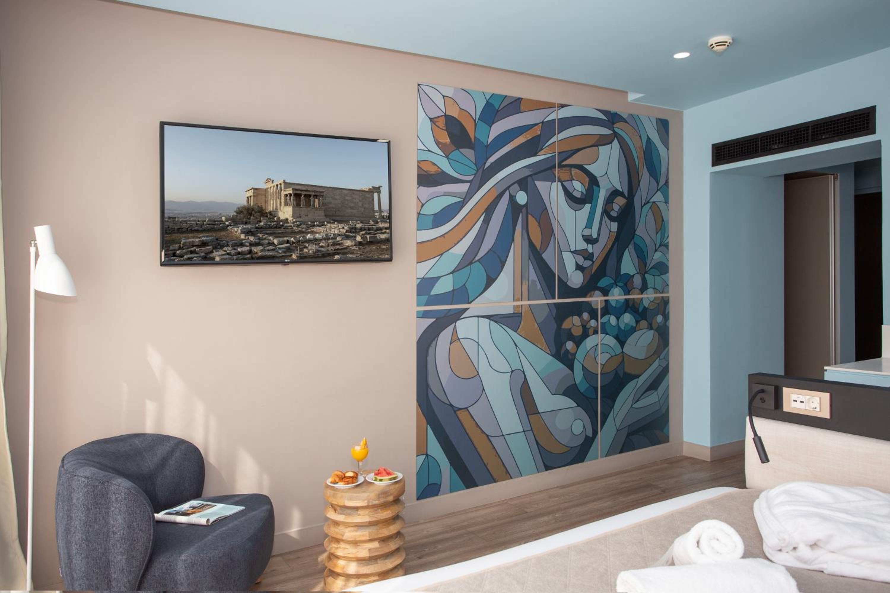Superior Double or Twin Room with City View photo 2