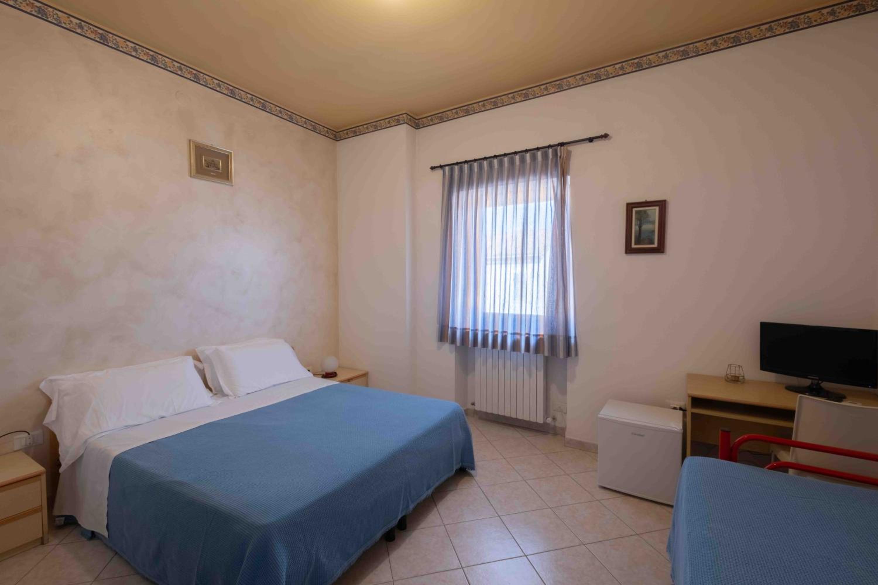 Double or Twin Room with Extra Bed photo 1