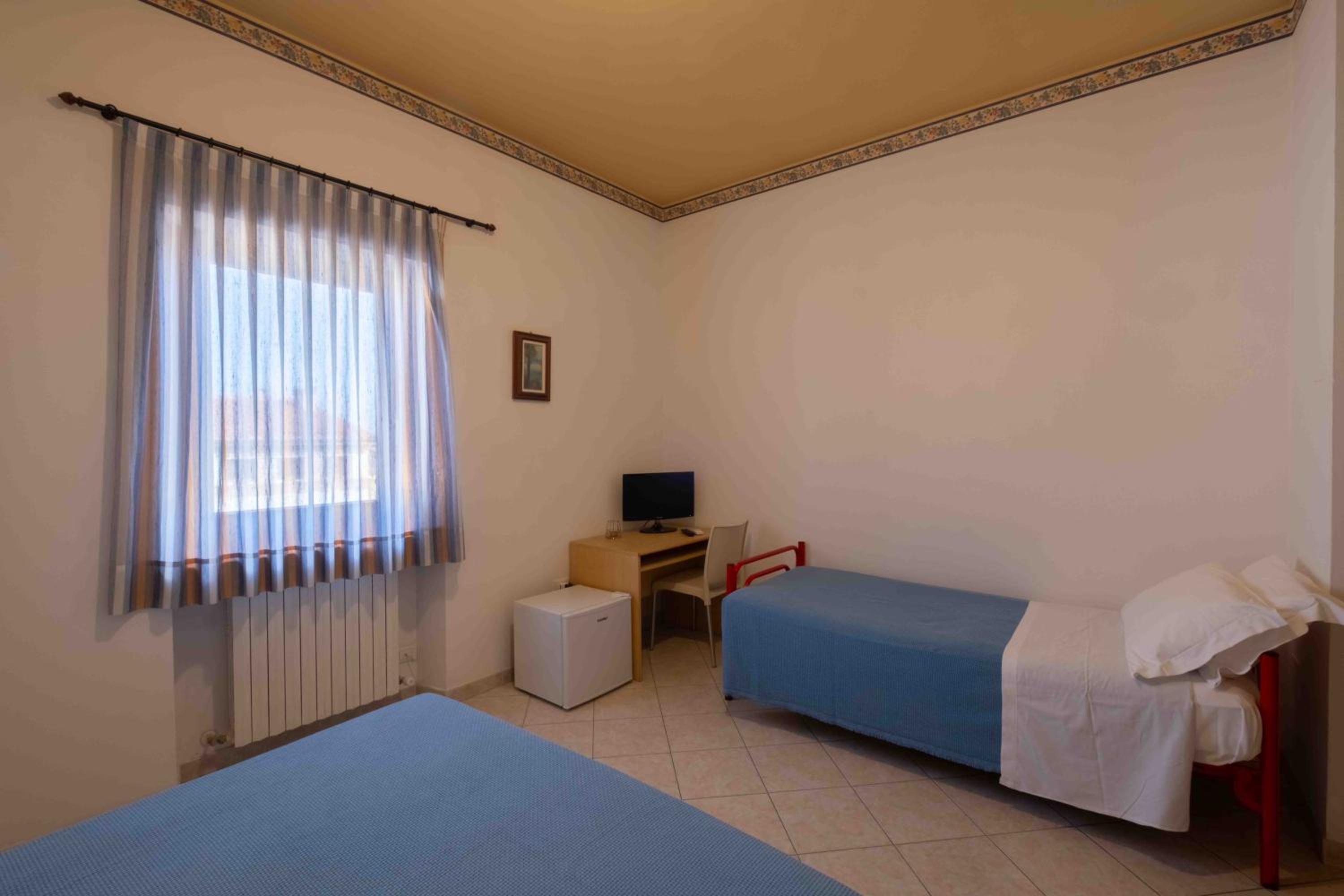 Double or Twin Room with Extra Bed photo 3