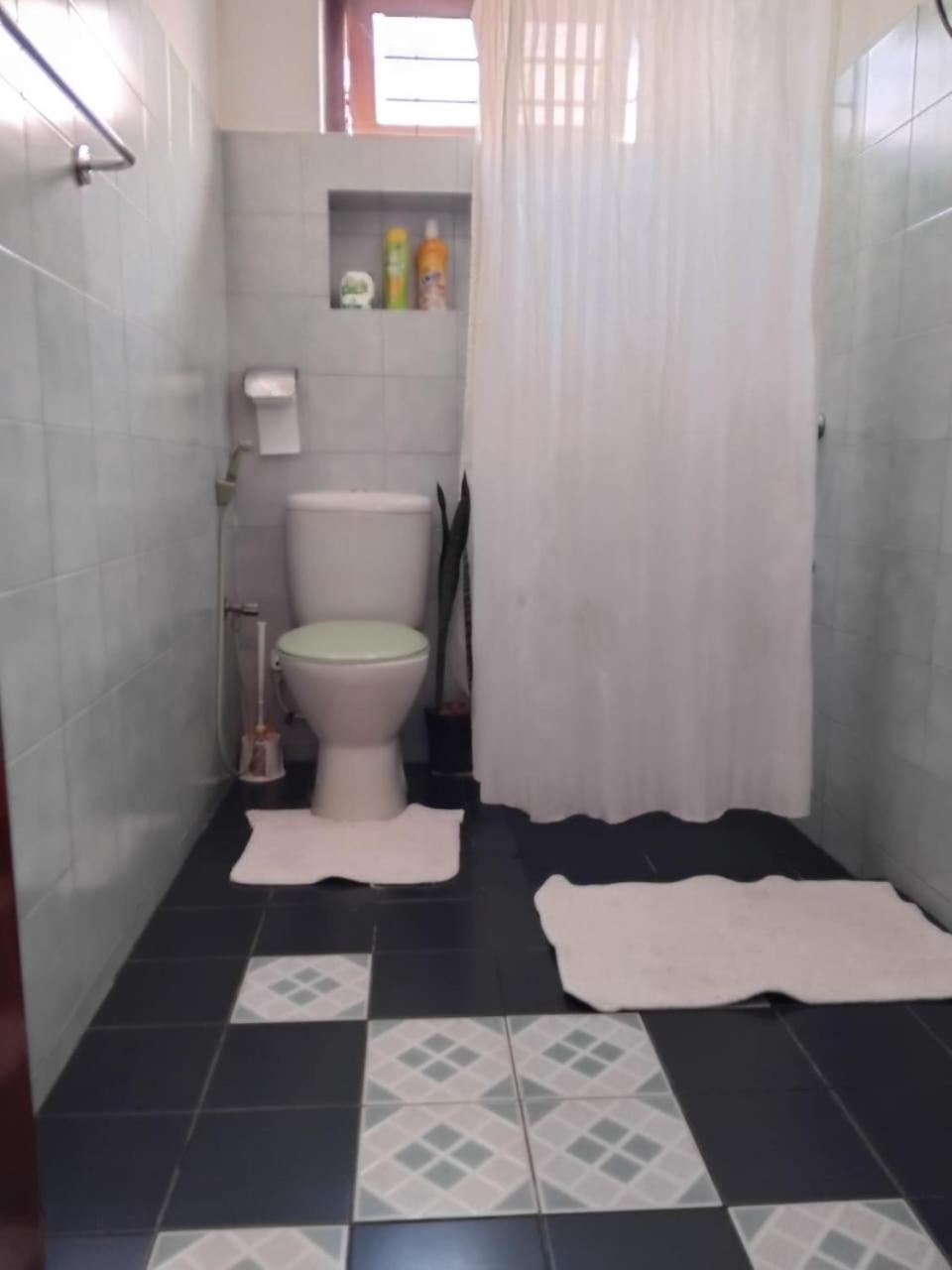 Twin Room with Private External Bathroom