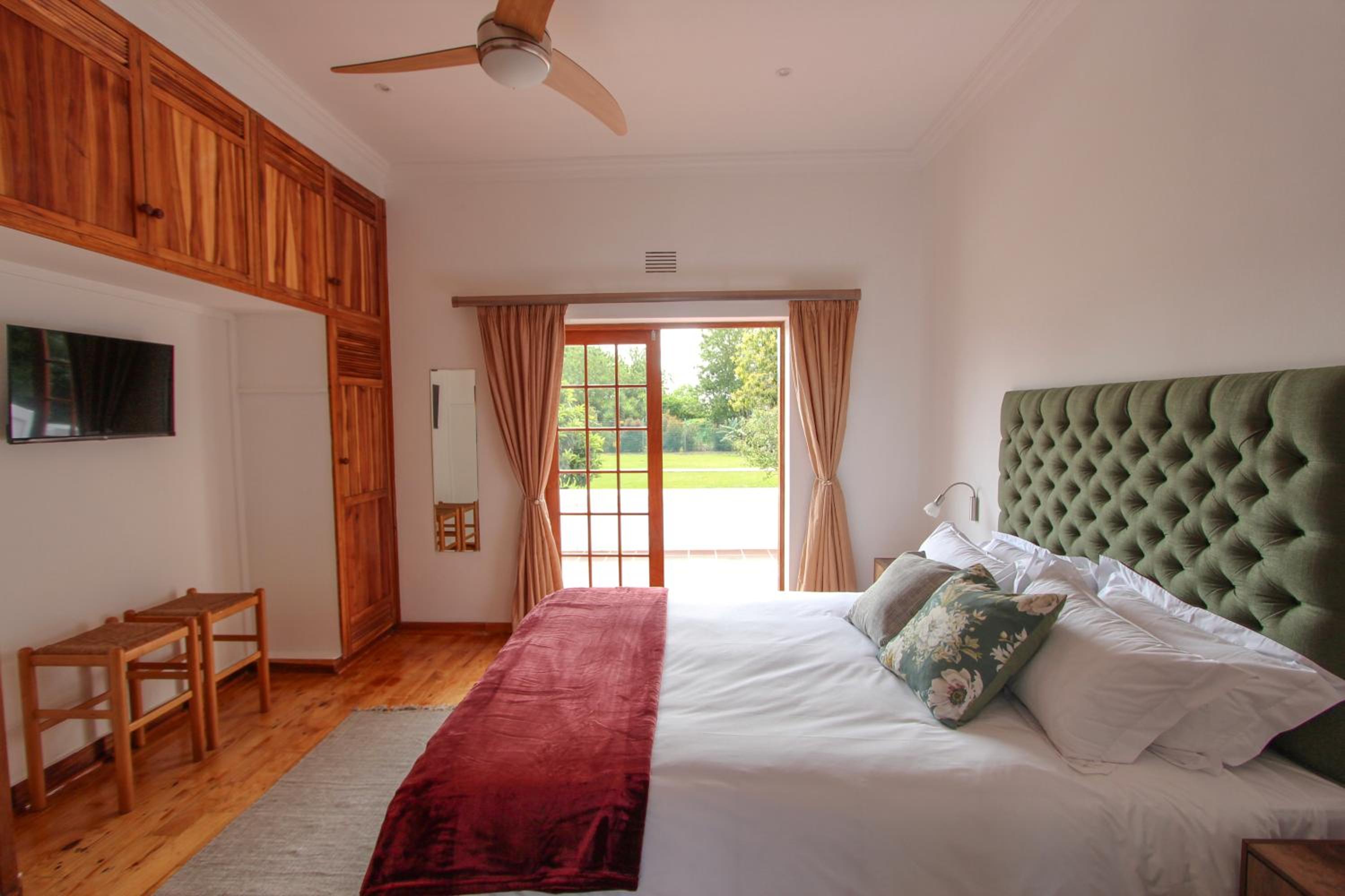 Standard Queen Room