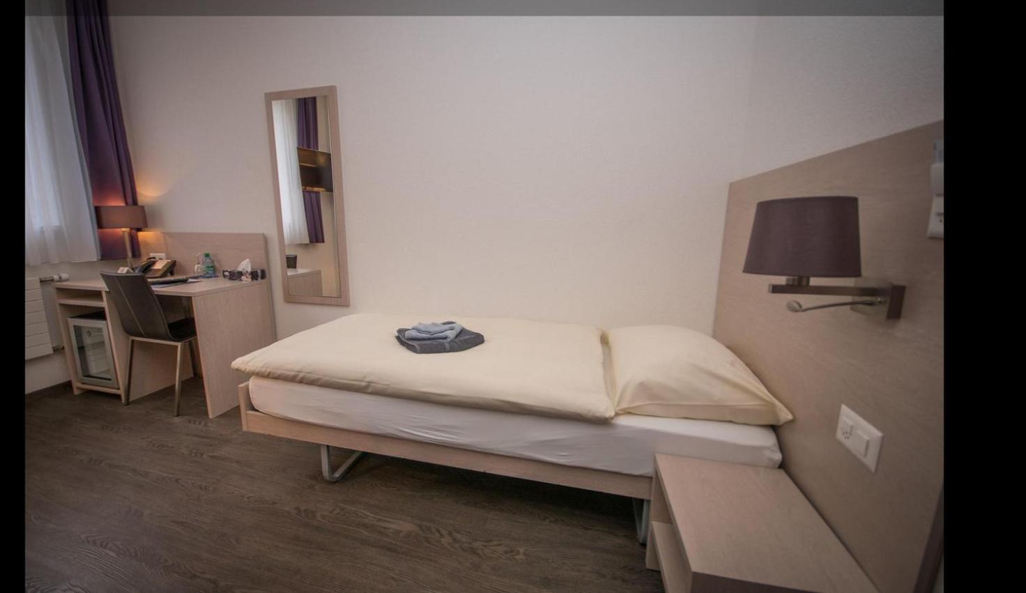 Double Room - Photo 1