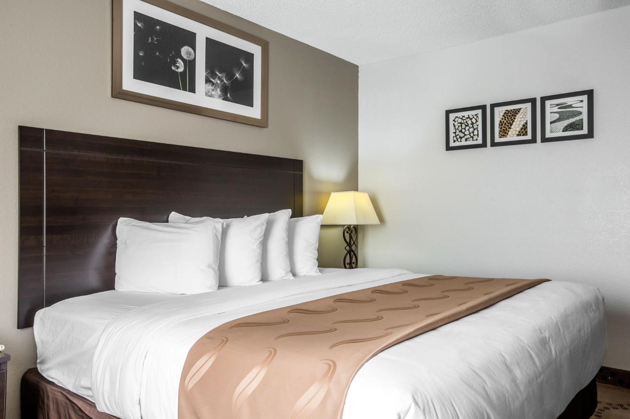 King Room - Accessible/Non-Smoking - Photo 5