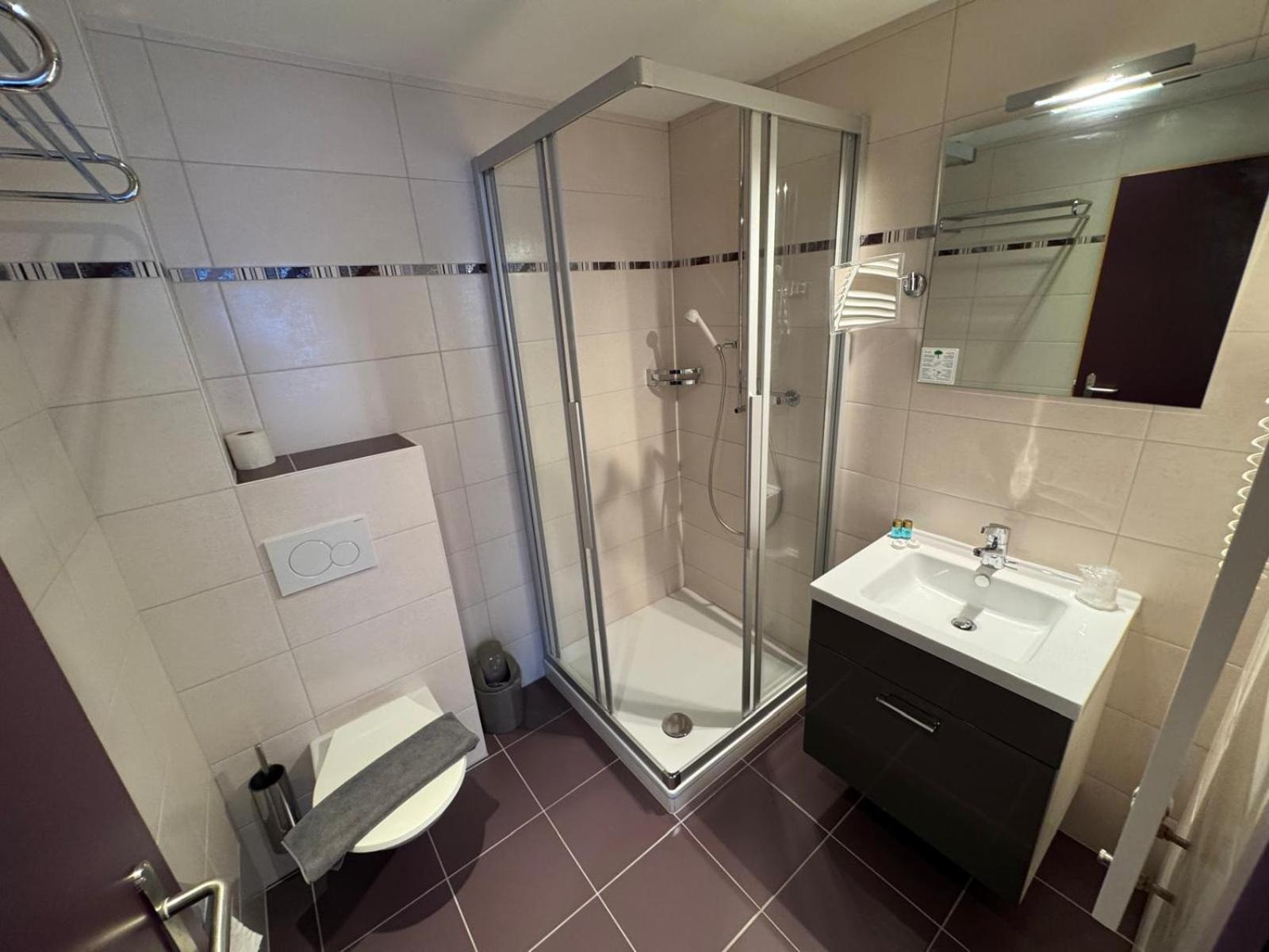 Double Room - Photo 4