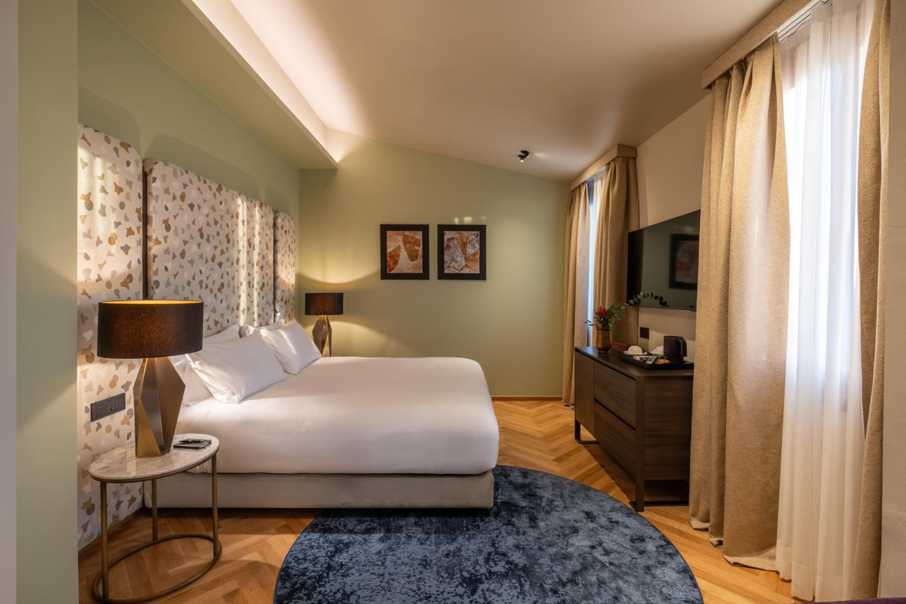 Two-Bedroom Apartment with Terrace photo 2