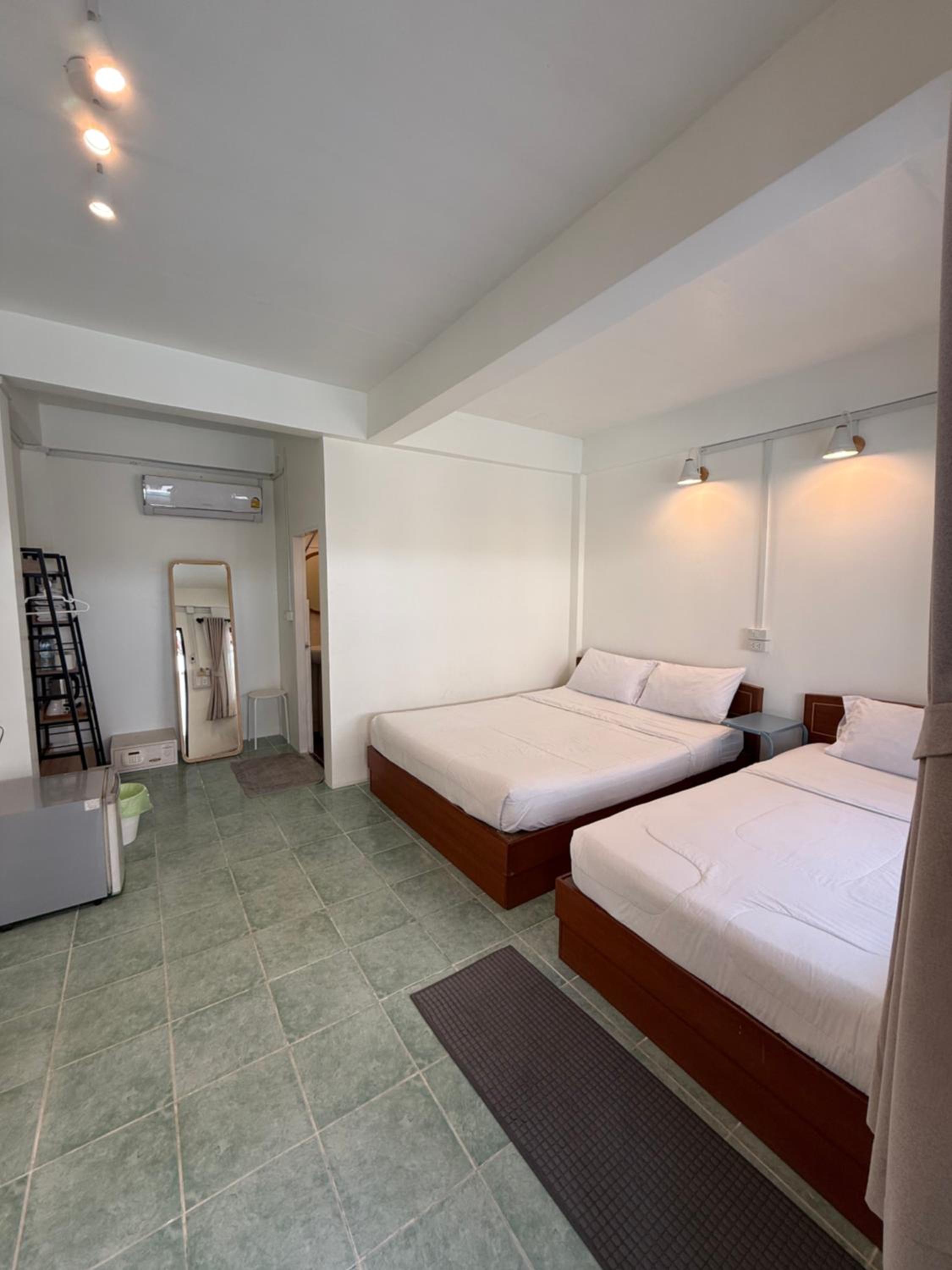 Standard Triple Room photo 2