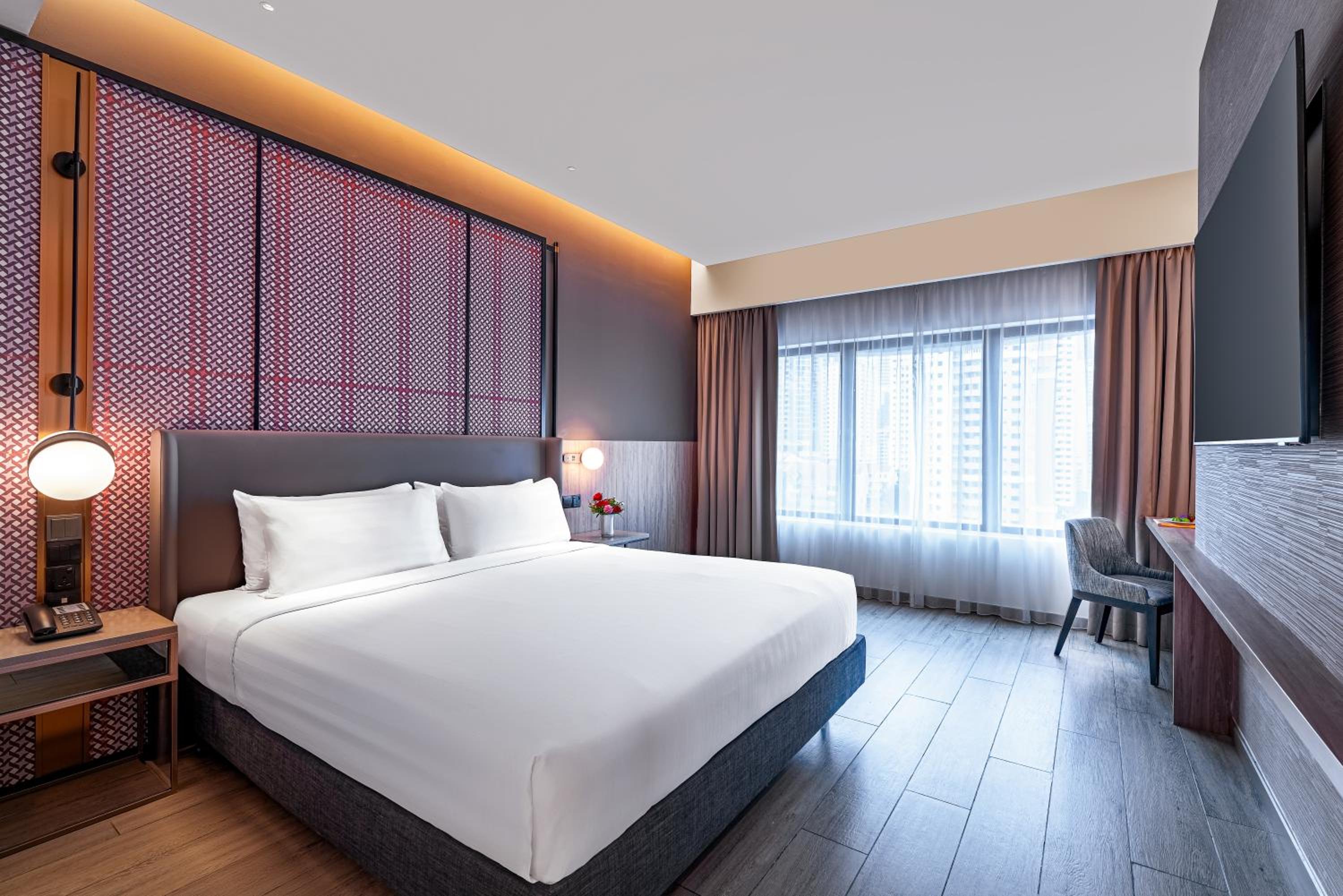 Junior Suite,Balcony,One King Bed photo 2