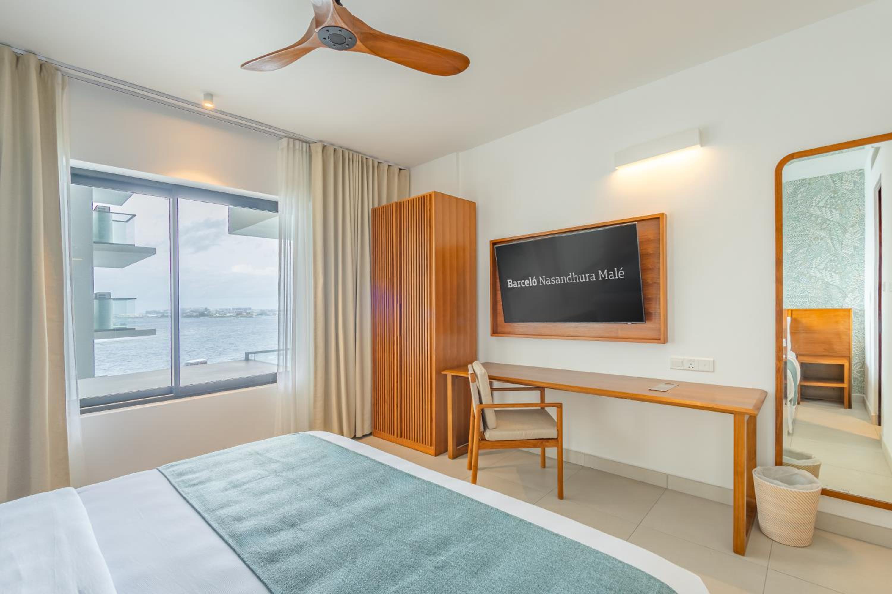 Sea View 3 Bedroom Master Suite (Free Airport Transfer) photo 3